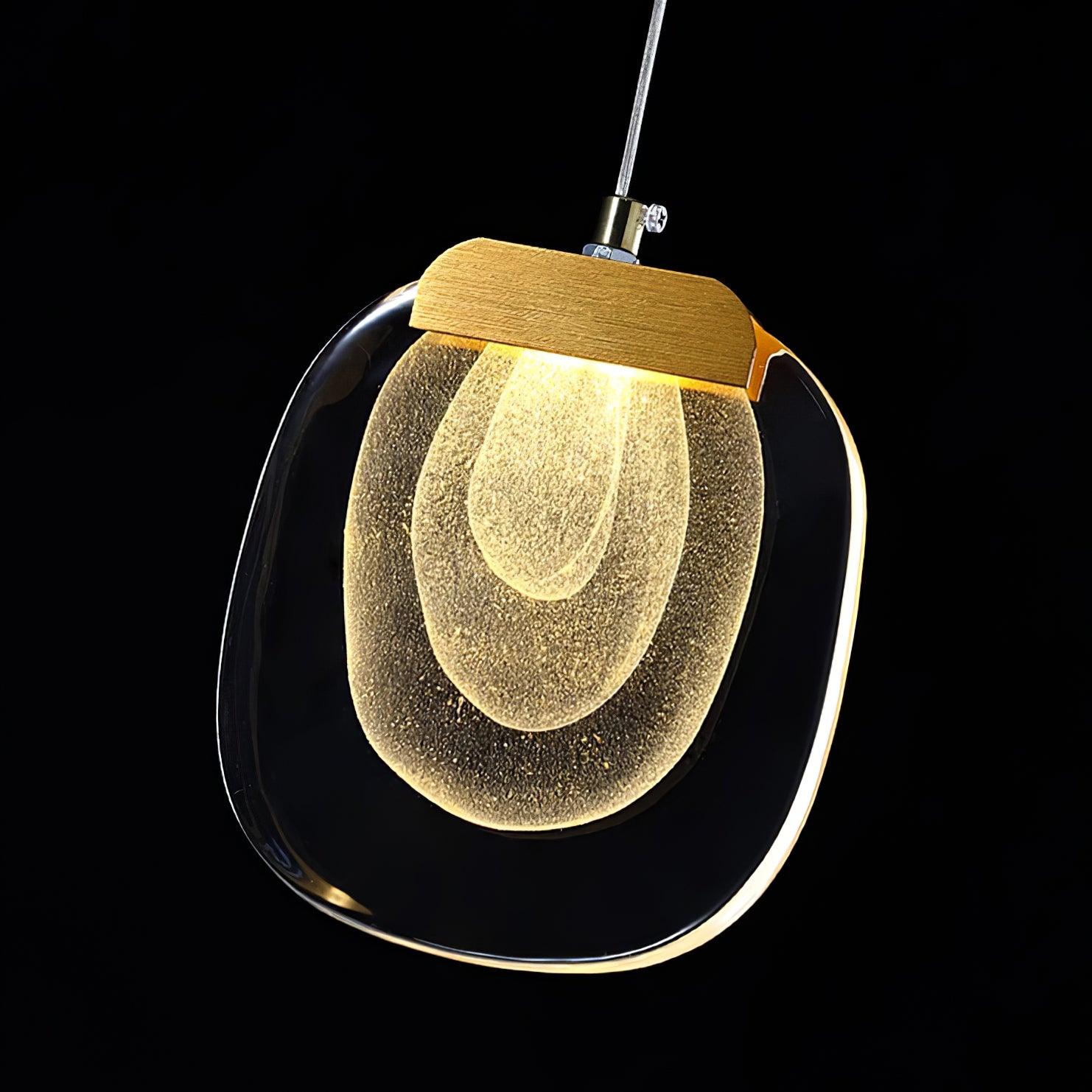 Quylon Pendant Light