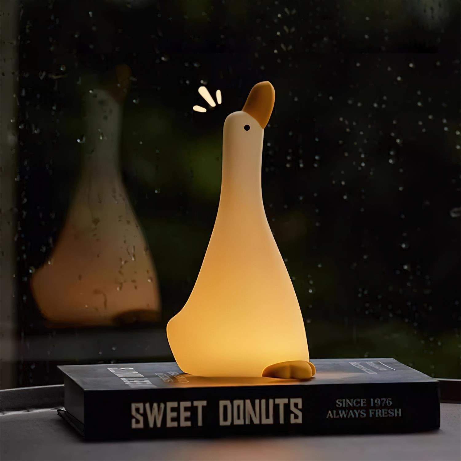 Matteo Duck Table Lamp