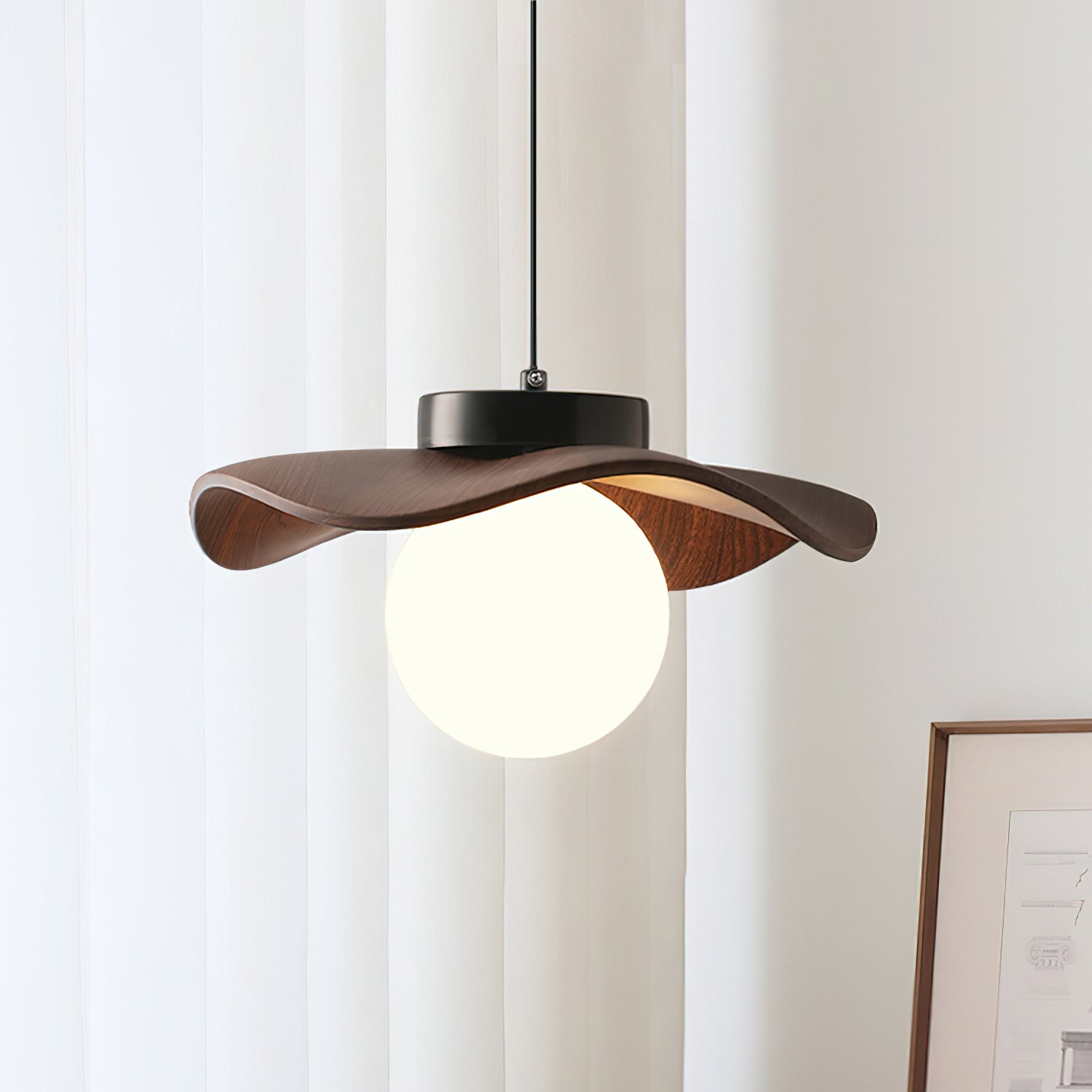 Taliz Leaf Pendant Light
