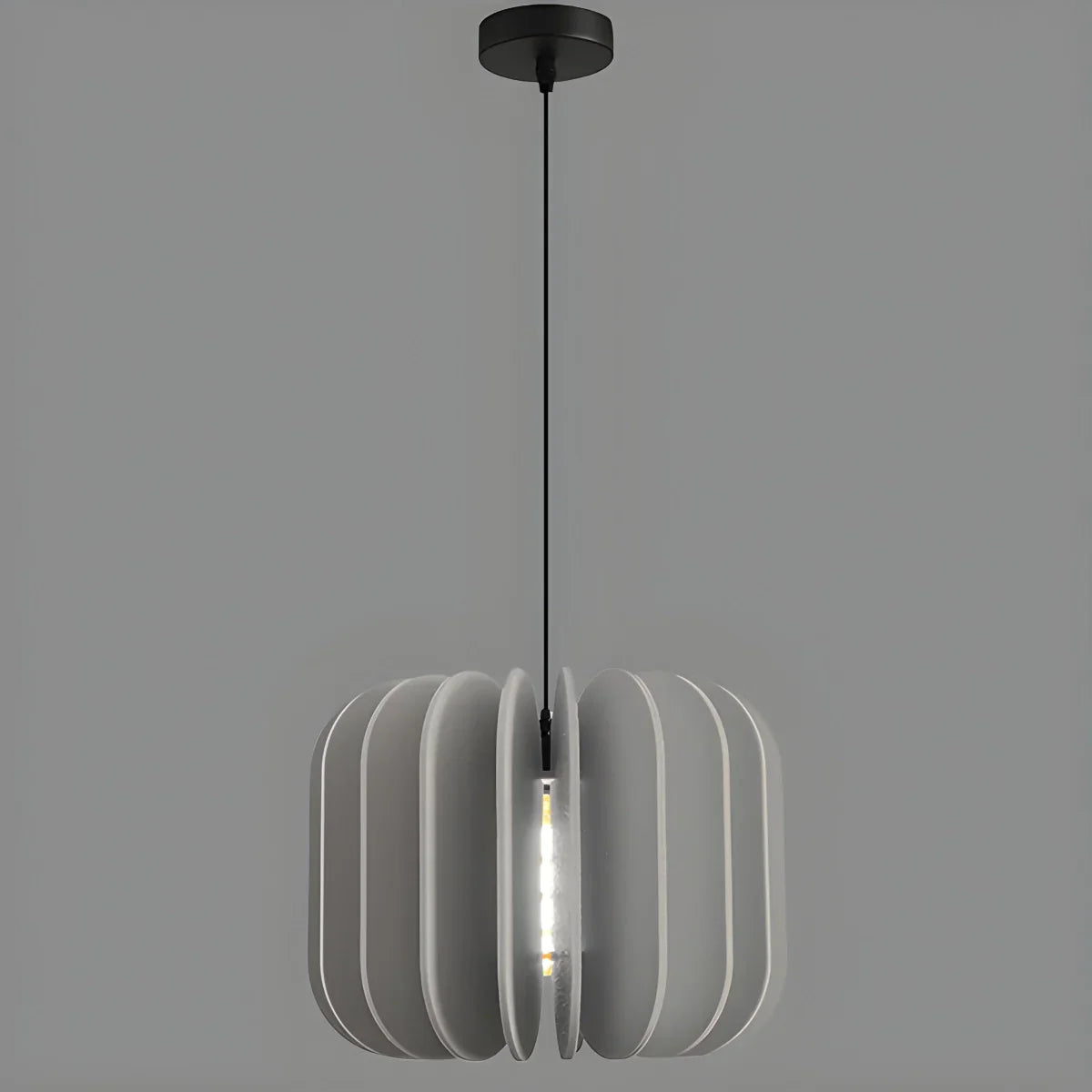 Skavo Pendant Light