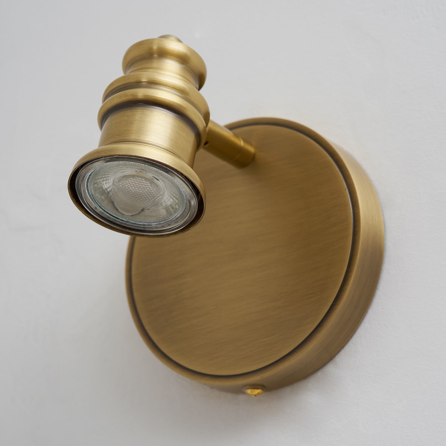 Zewell Linear Wall Light