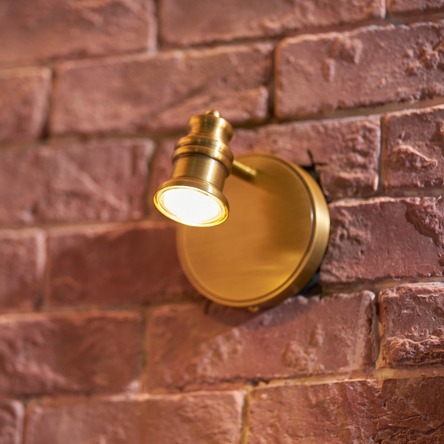 Zewell Linear Wall Light
