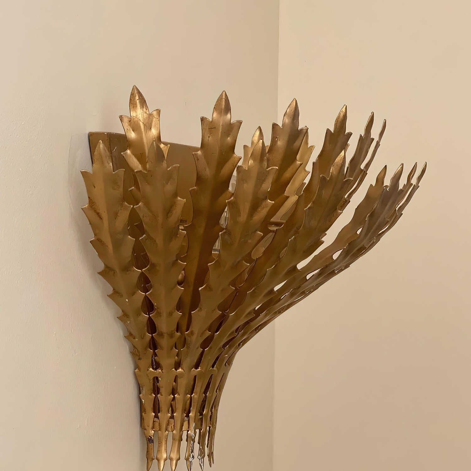 Hempton Wall Light