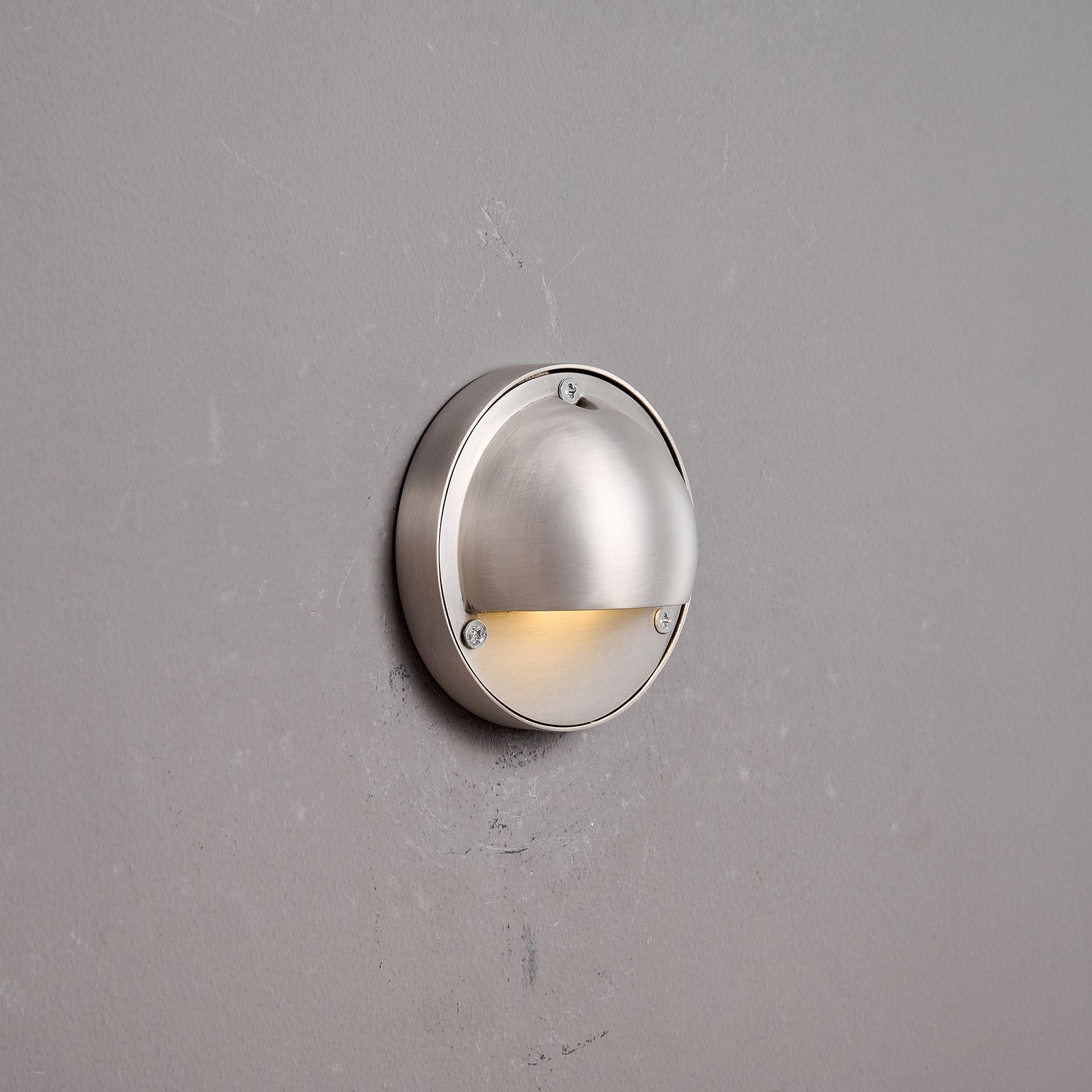 Avenlier Outdoor Wall Light