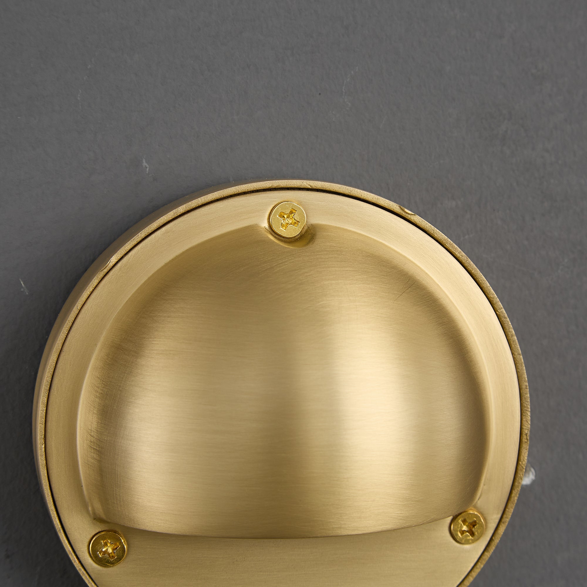 Avenlier Outdoor Wall Light