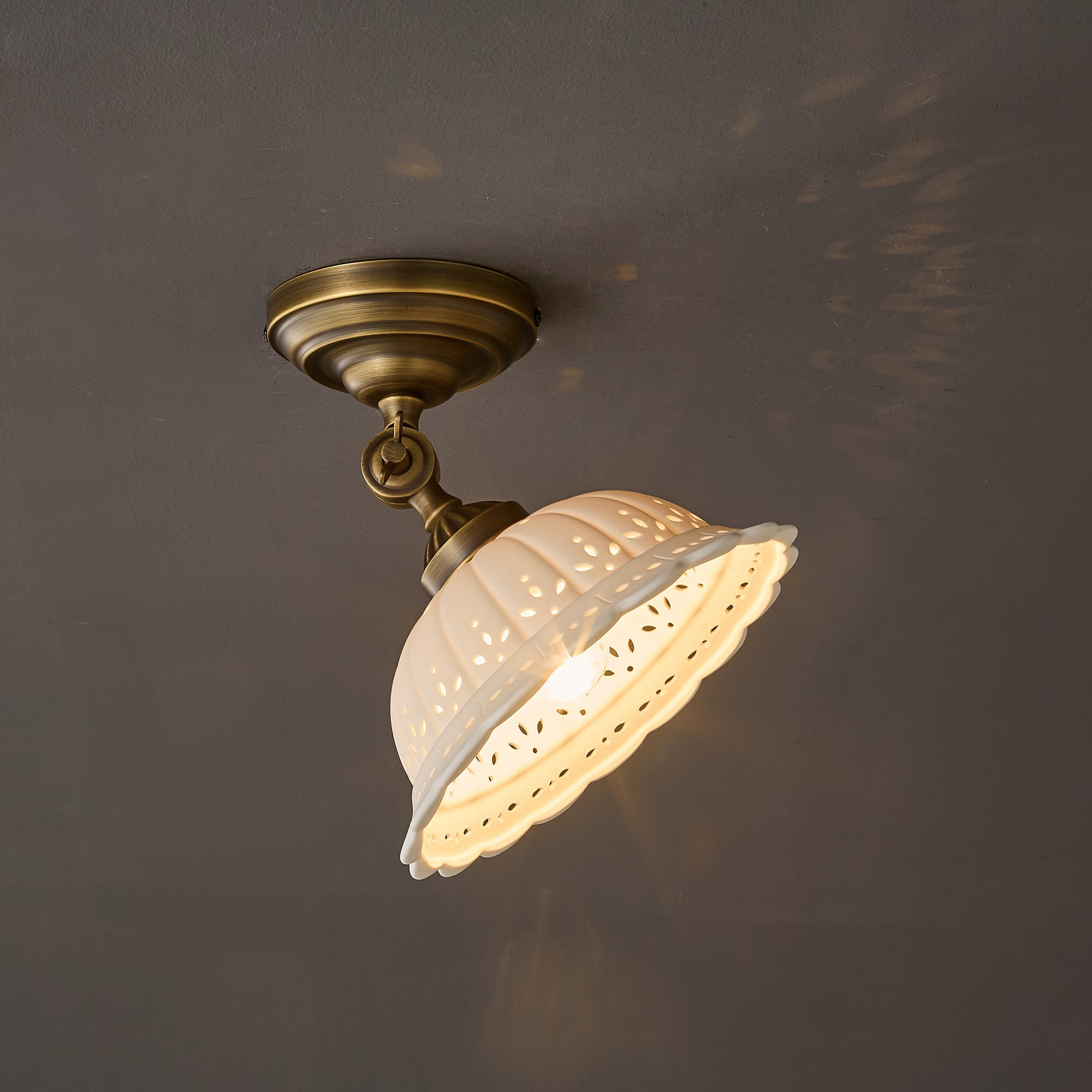 Velliel Ceiling Light