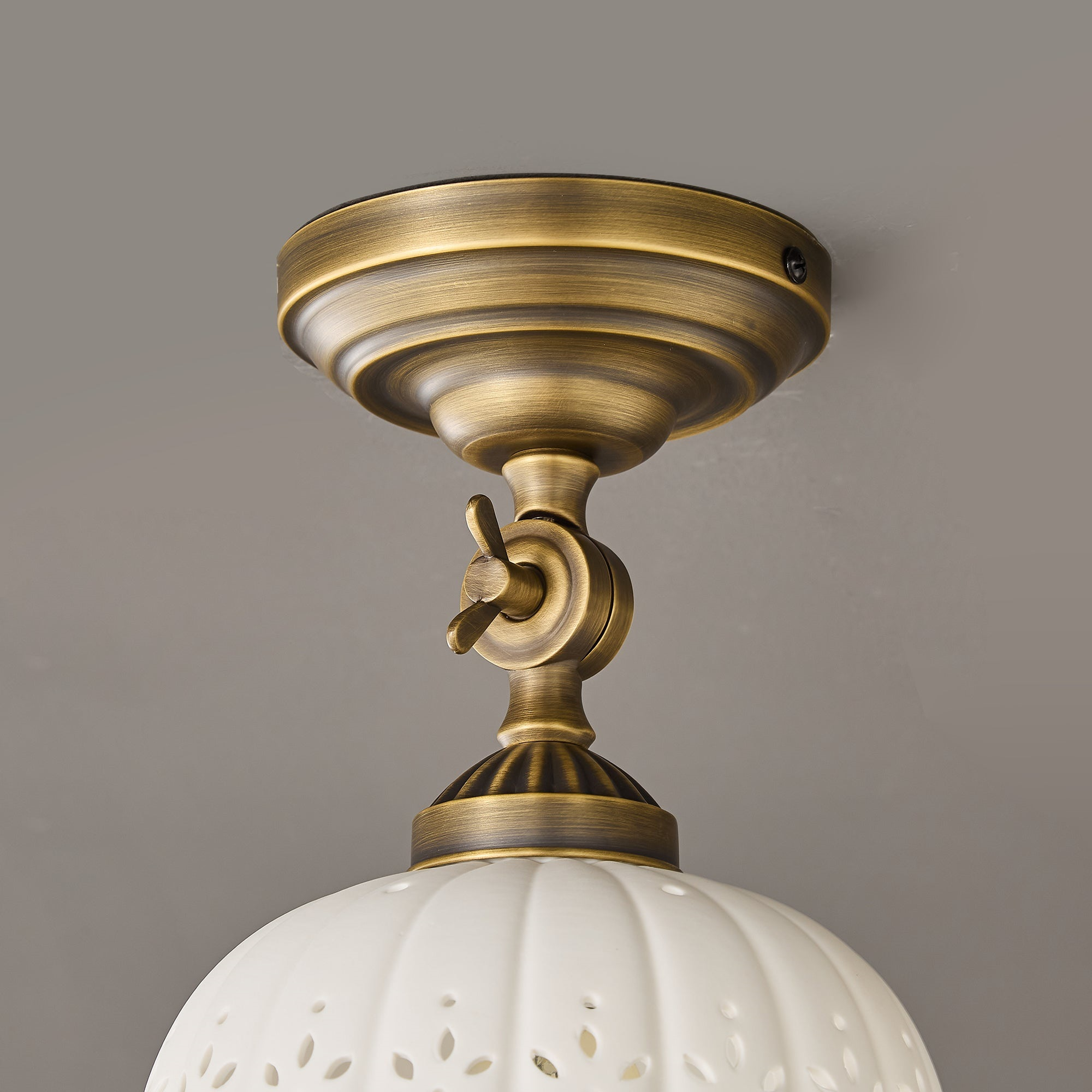 Velliel Ceiling Light