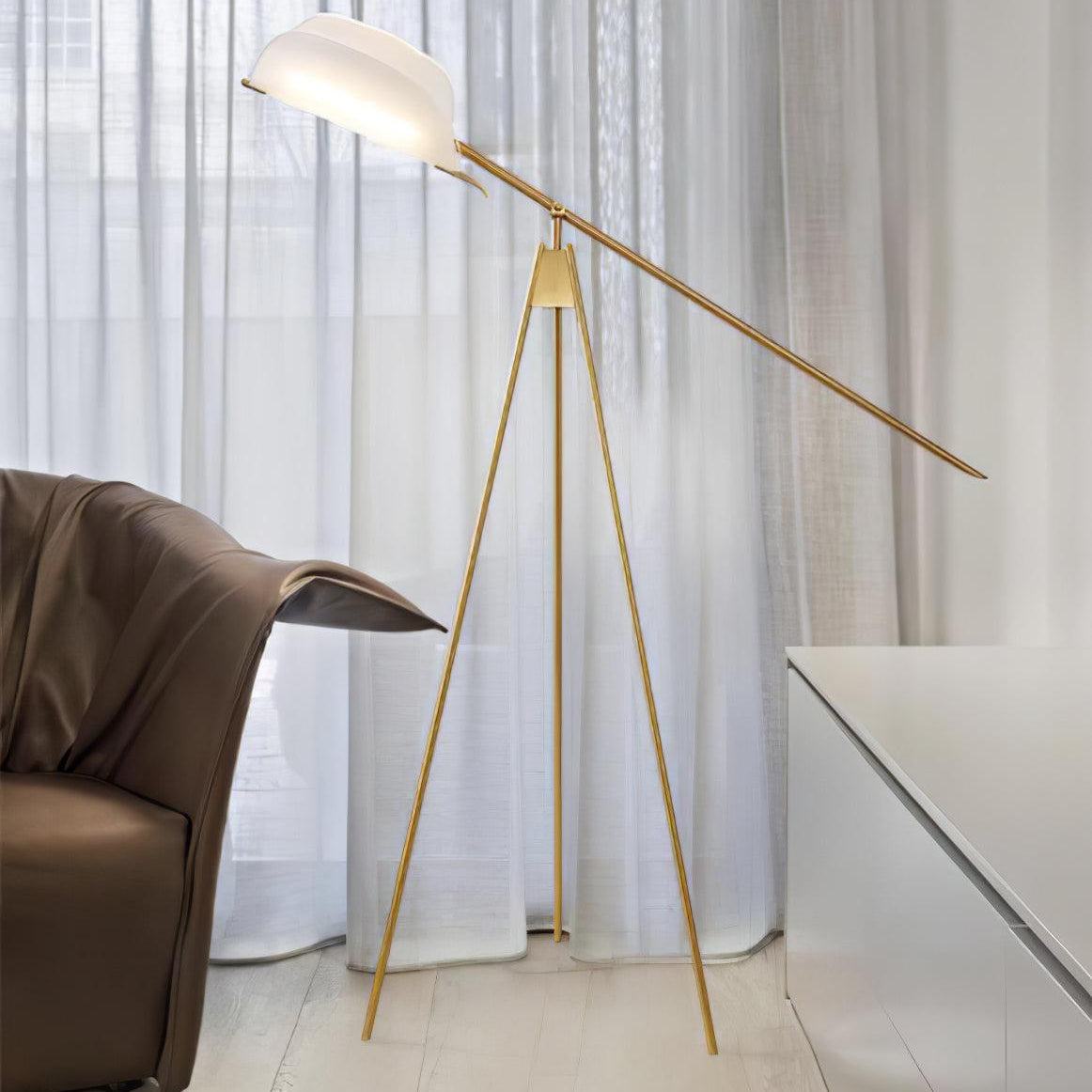 Telfa Tripod Floor Lamp