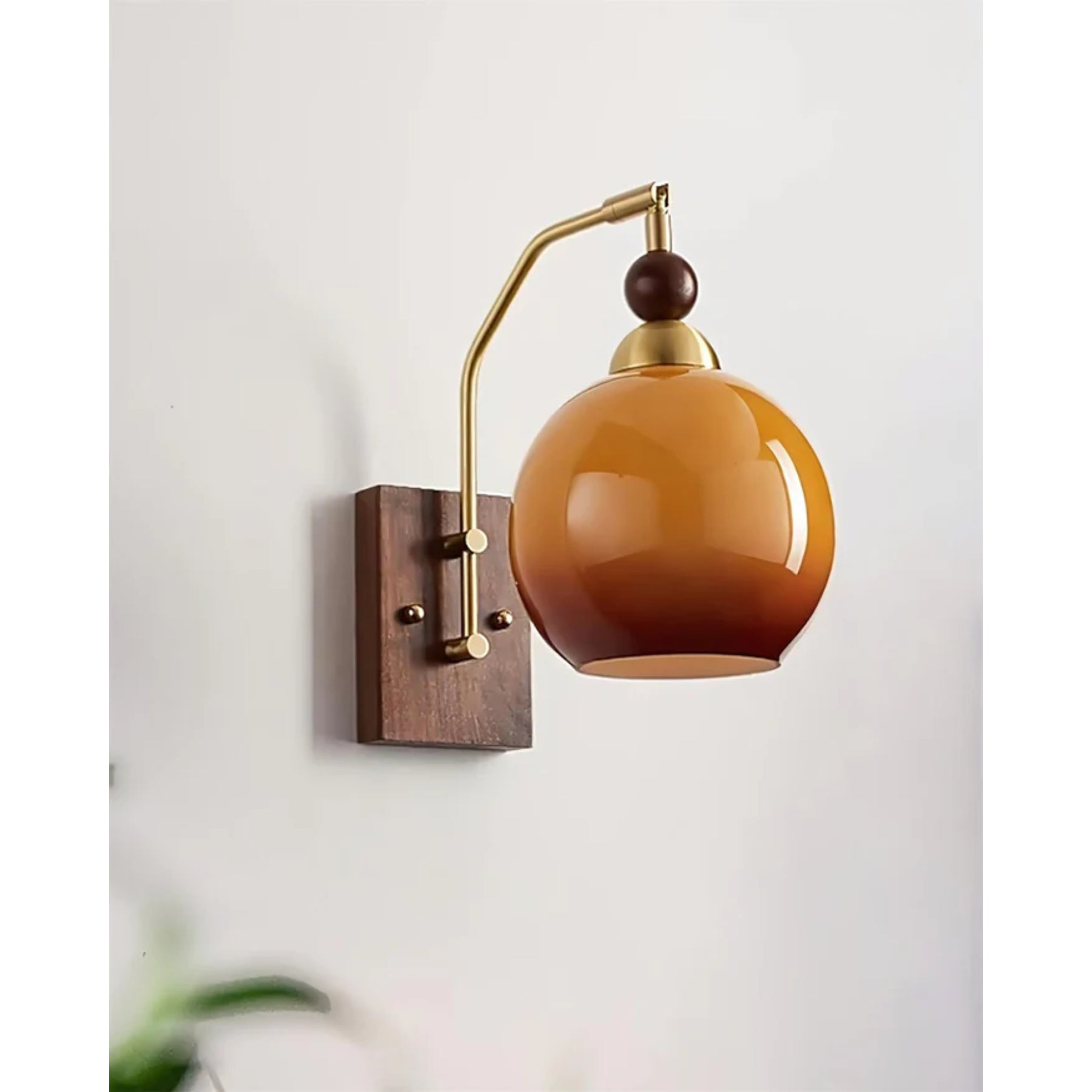 Sarvani Wall Light