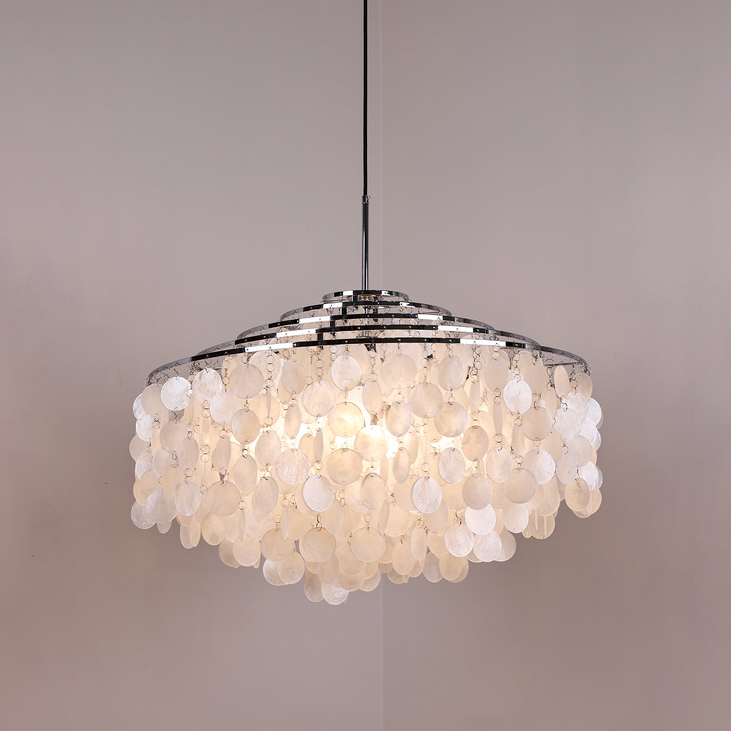 Qanserrino Chandelier