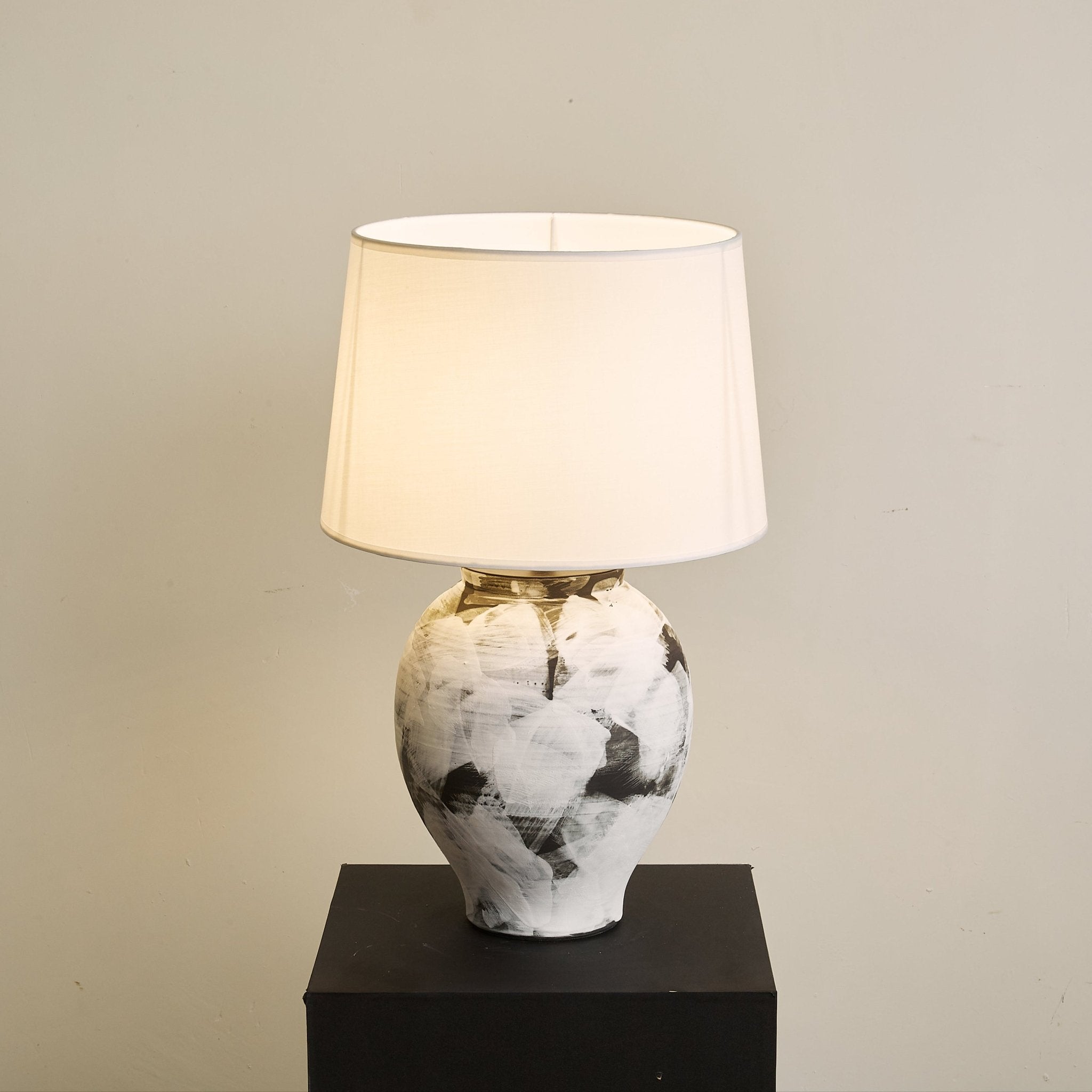 Lomeva Table Lamp