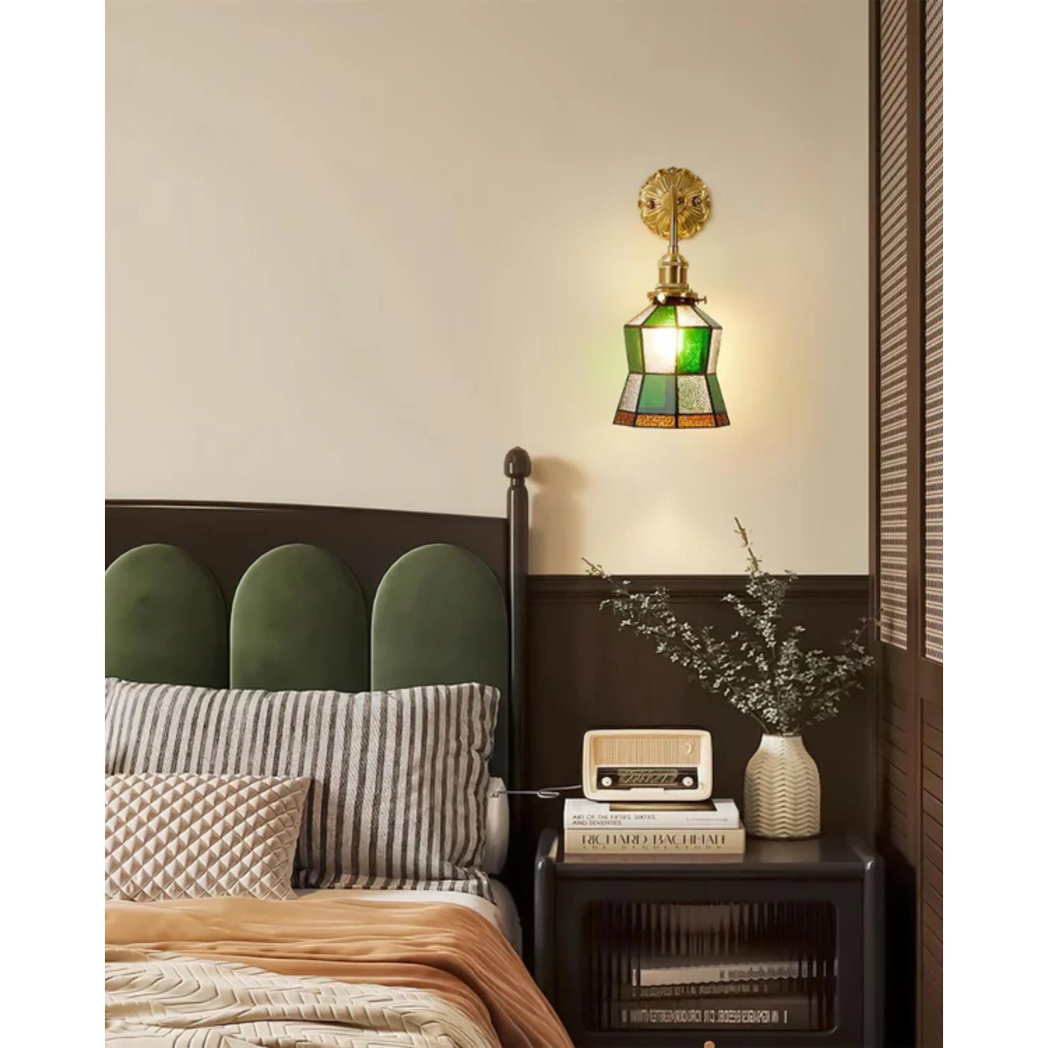 Jovine Tiffany Wall Light