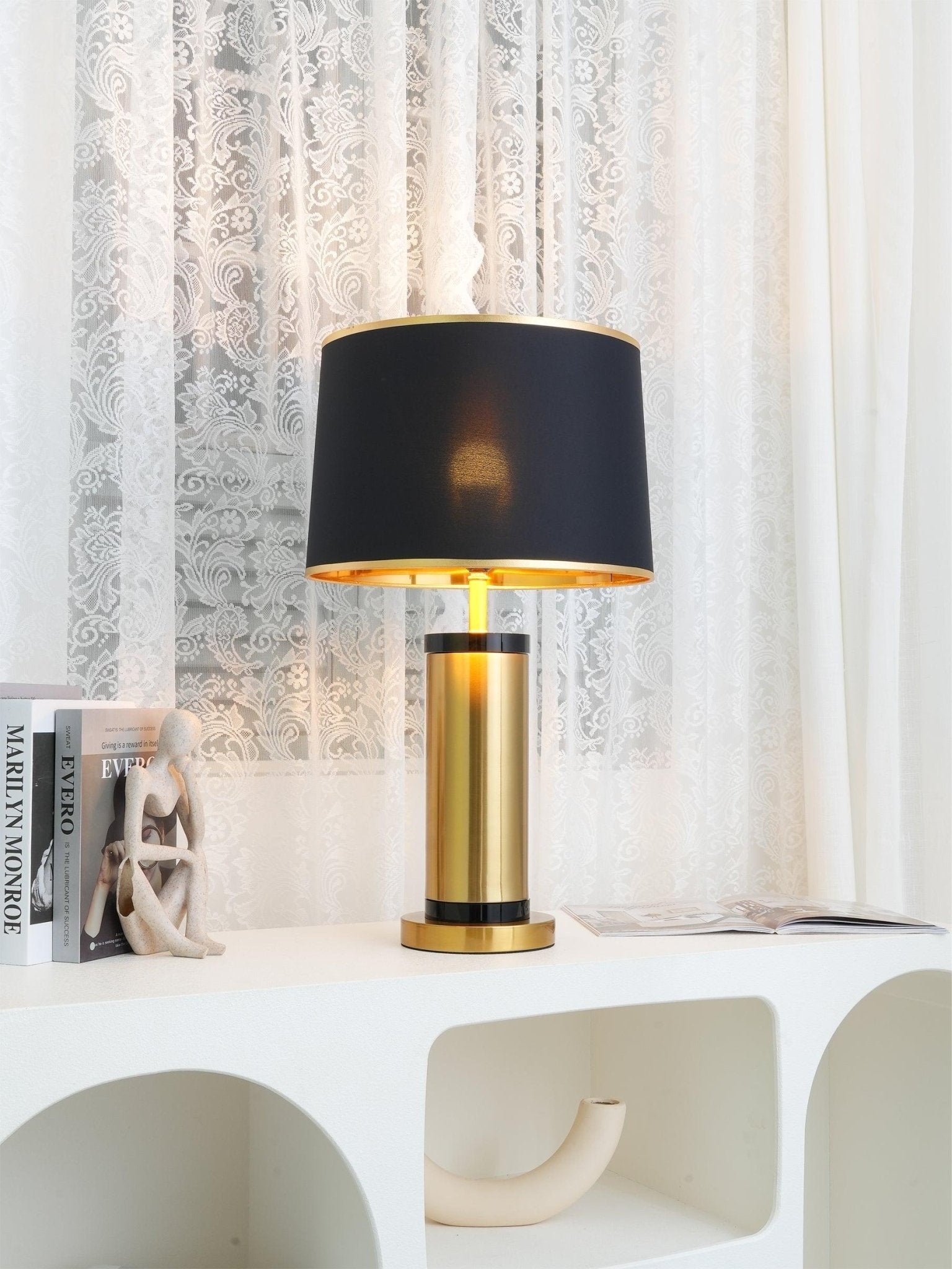 Dirvano Table Lamp