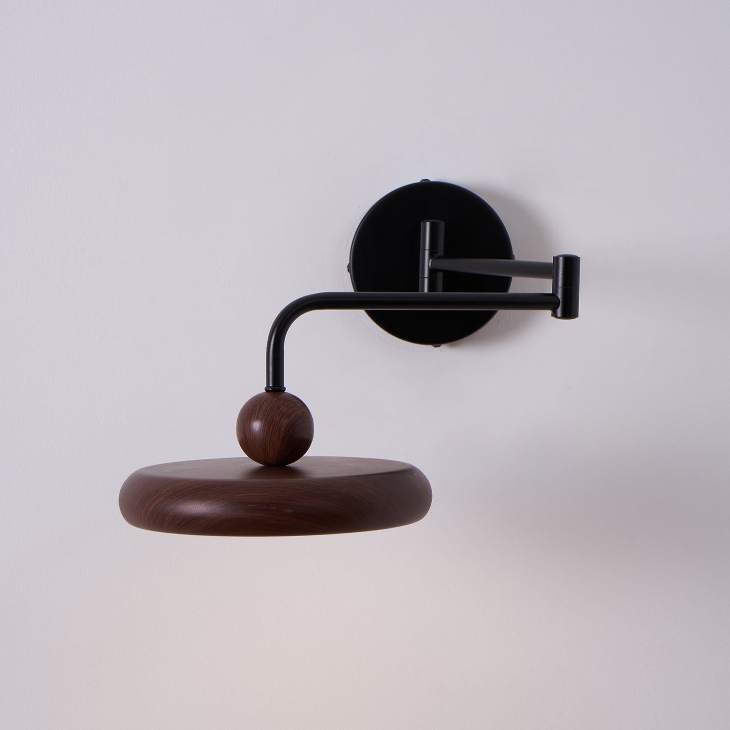 Zollin Wall Light
