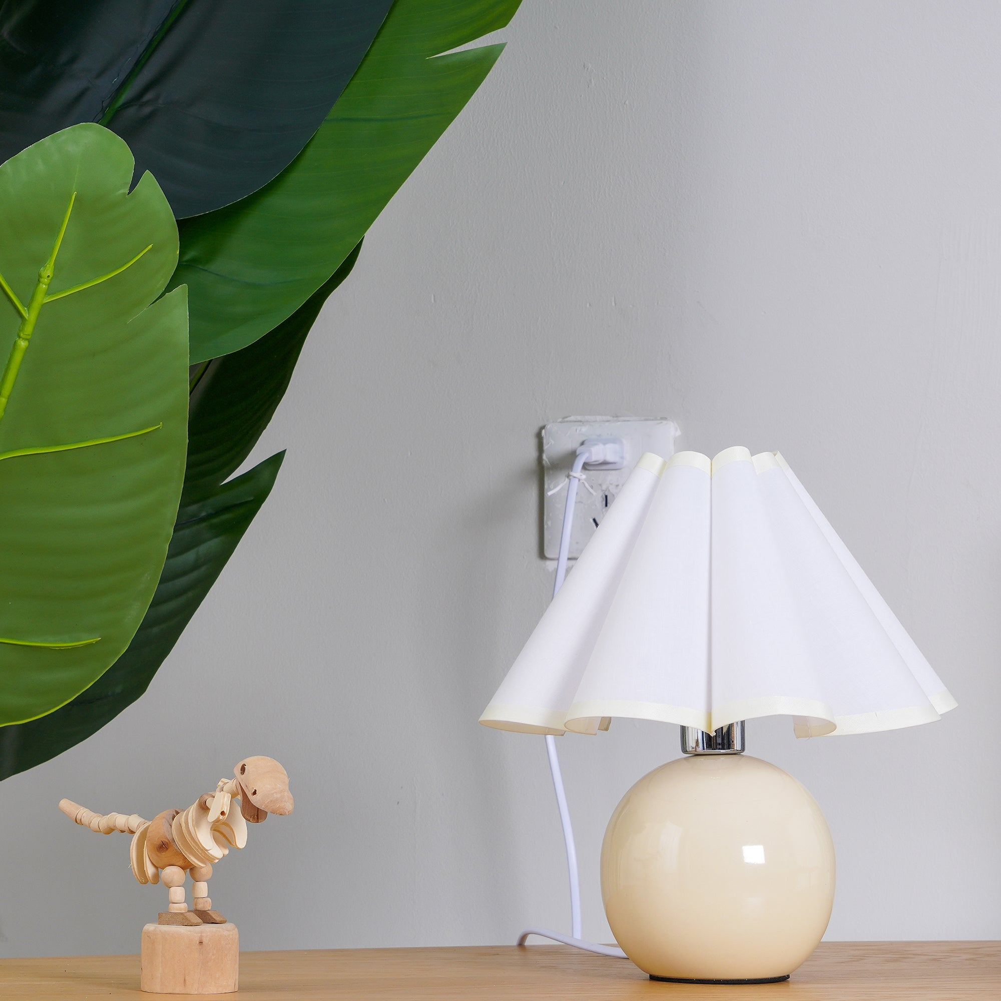 Cosari Table Lamp