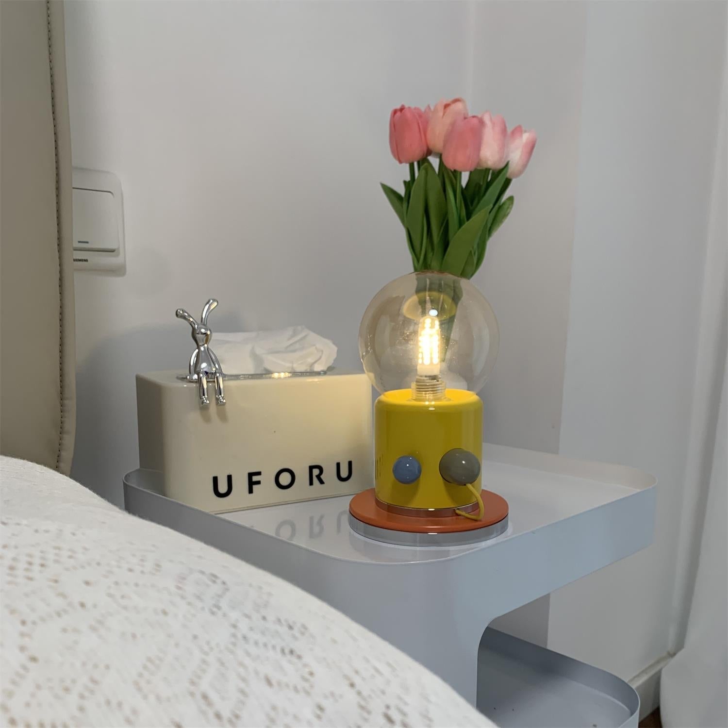 Trivano Table Lamp