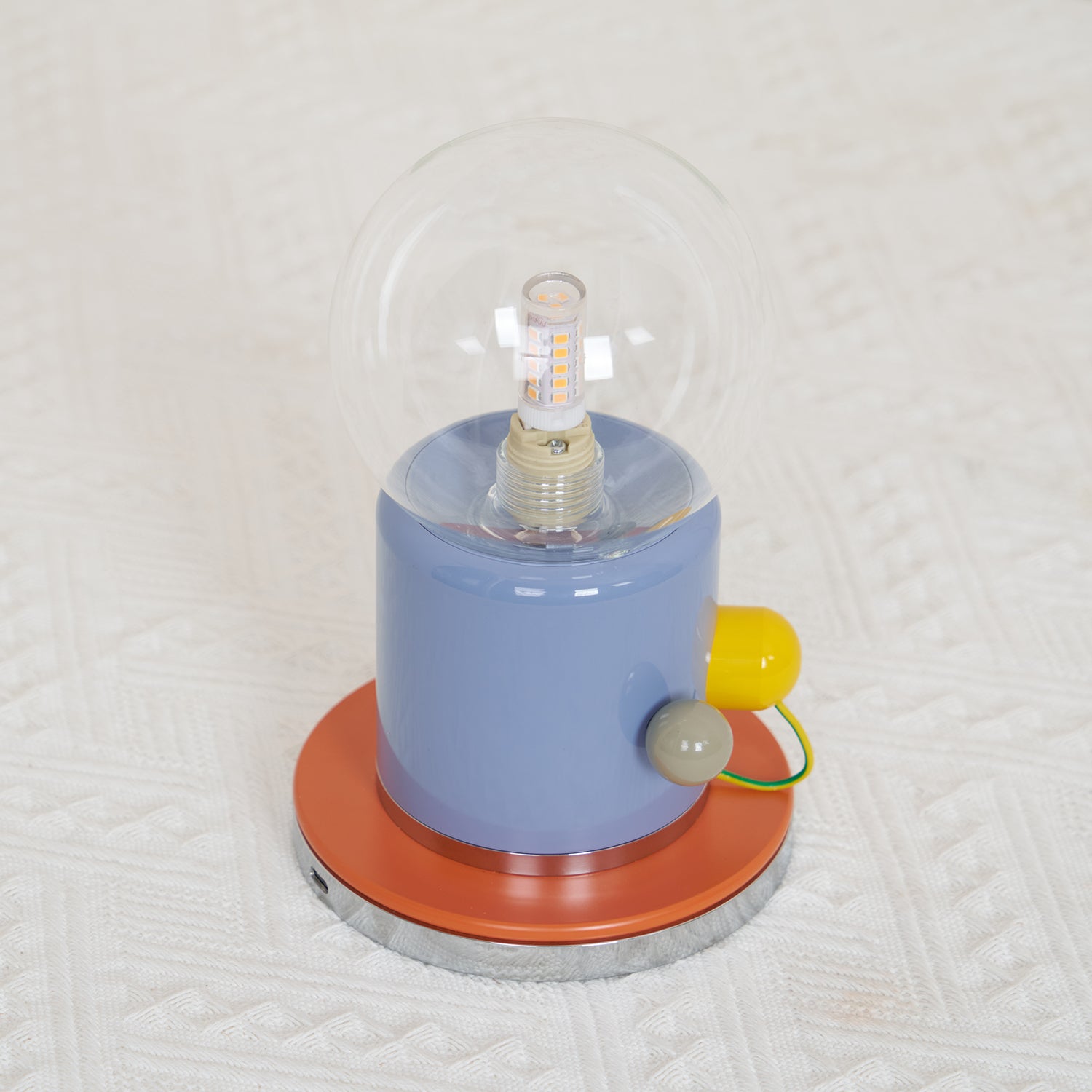 Trivano Table Lamp