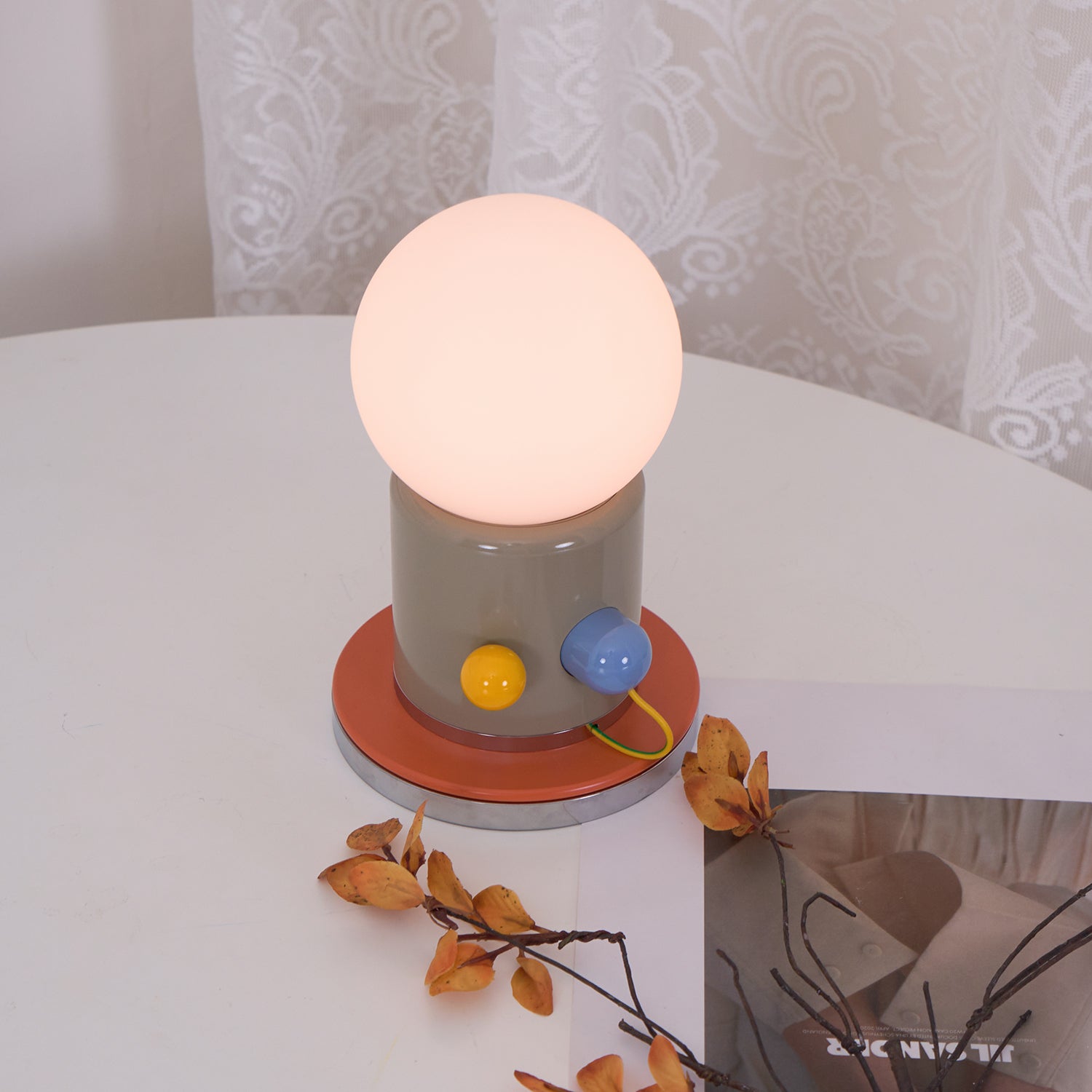 Trivano Table Lamp