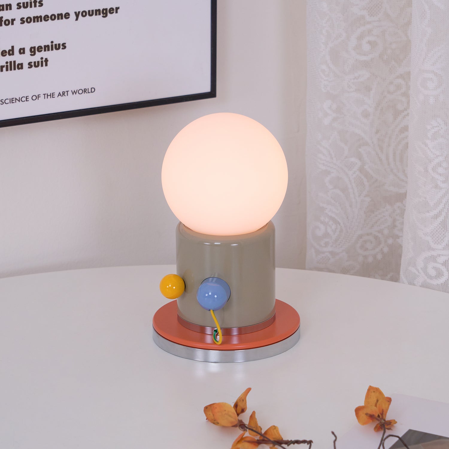 Trivano Table Lamp
