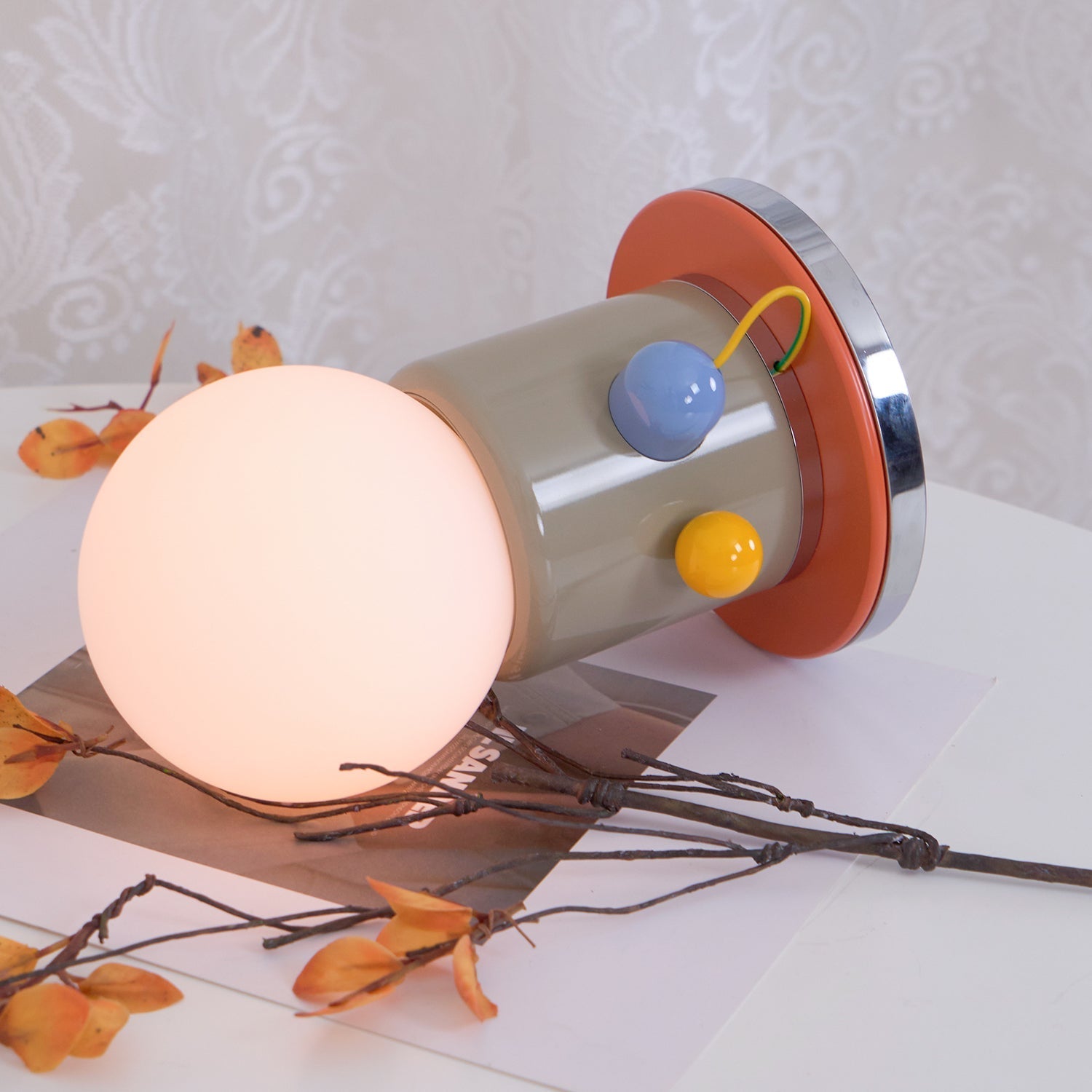Trivano Table Lamp