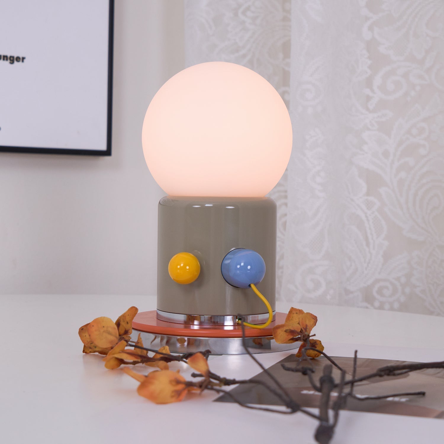 Trivano Table Lamp
