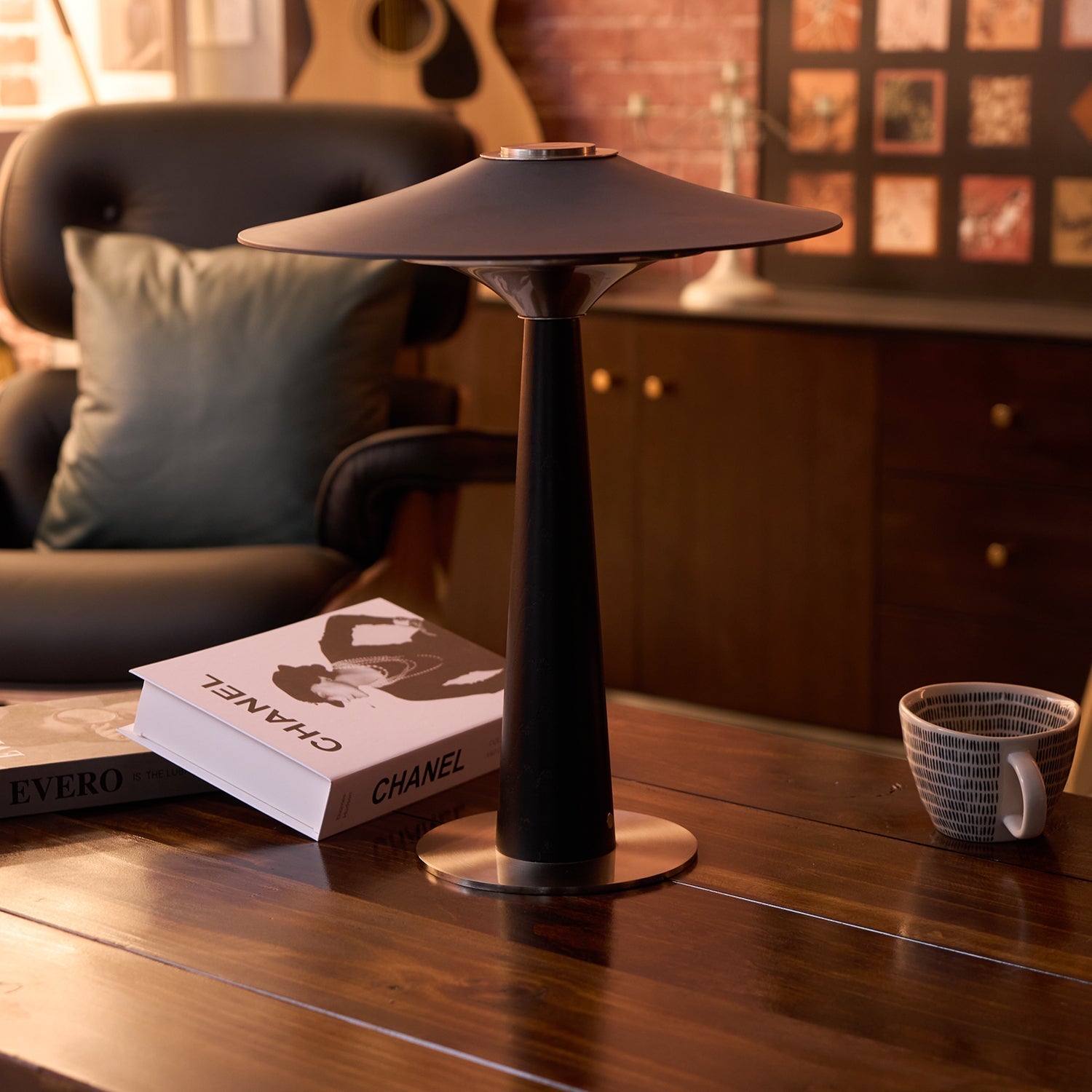 Kizom Table Lamp