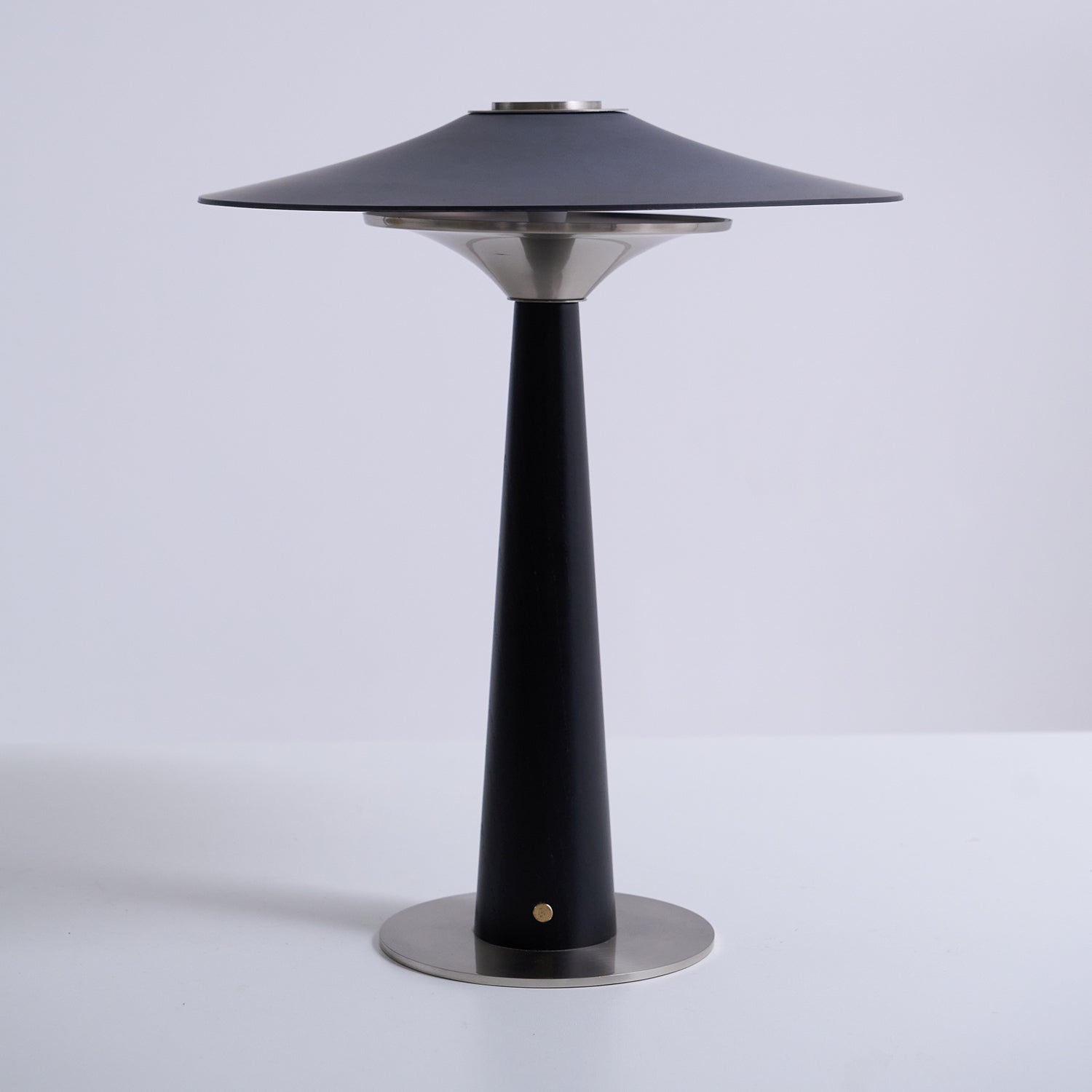 Kizom Table Lamp