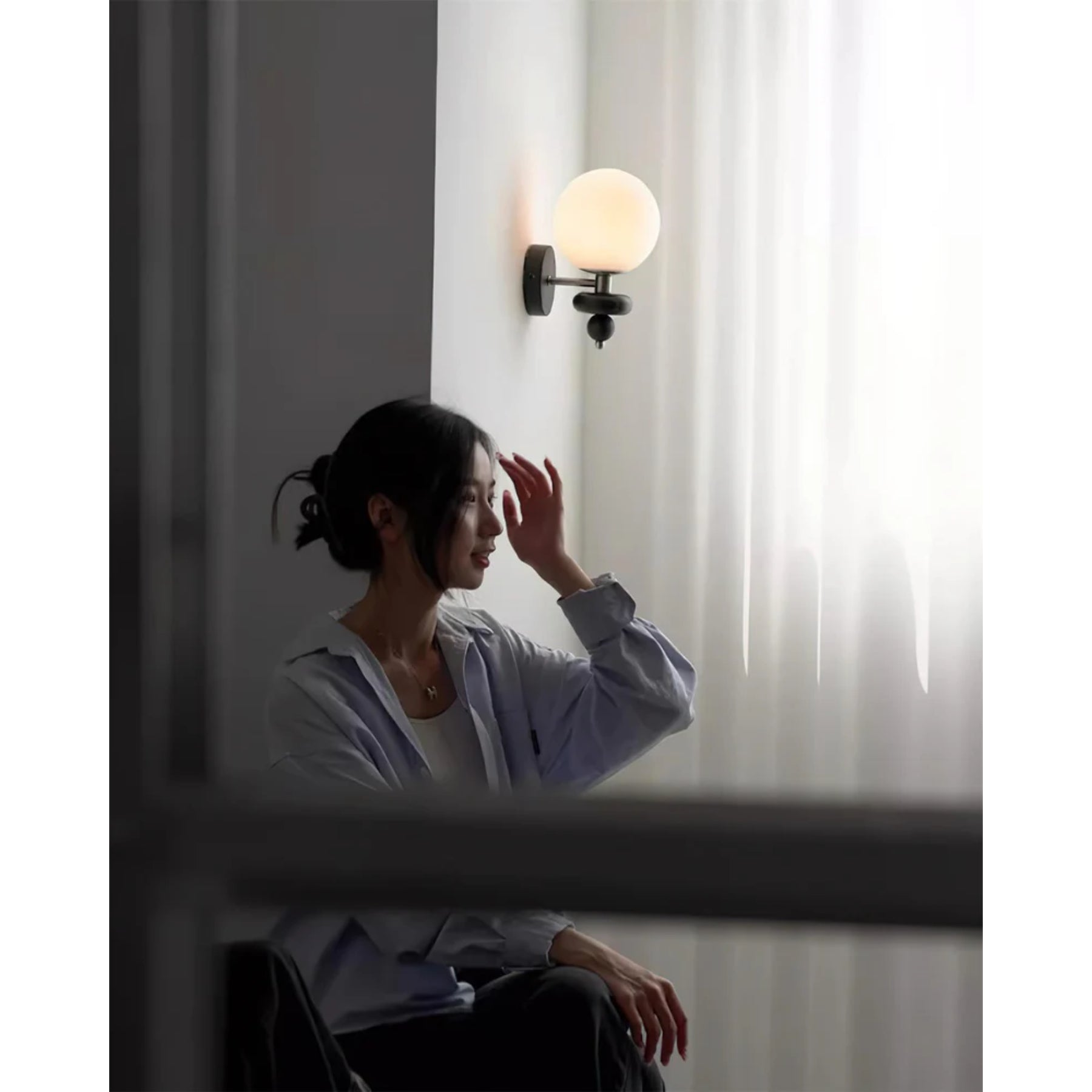 Mirvano Wall Light