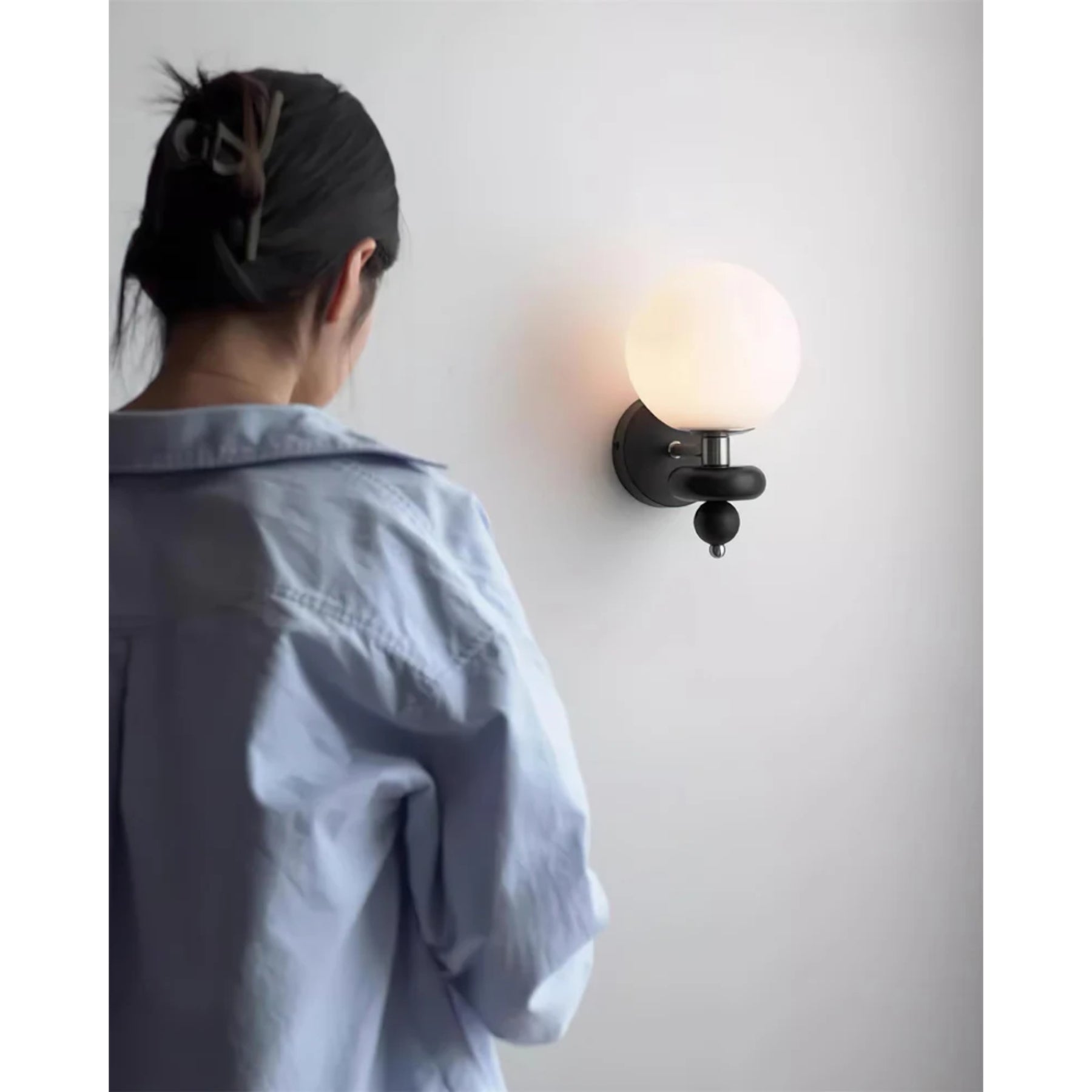 Mirvano Wall Light