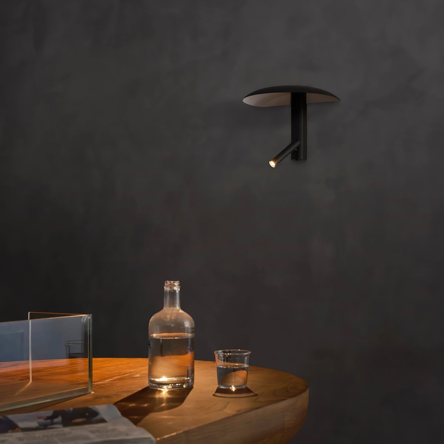 Kelzan Wall Light