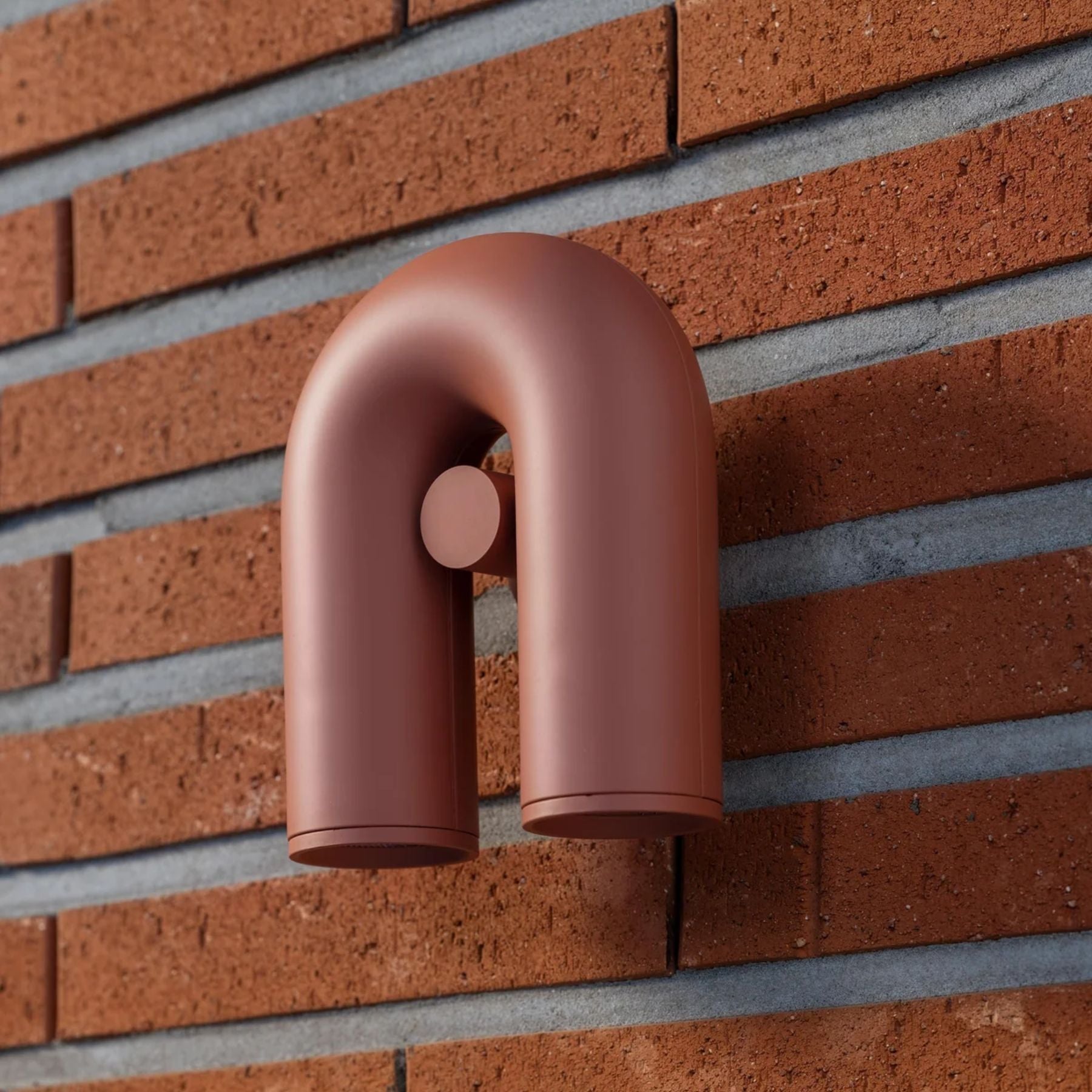 Kuben Wall Light