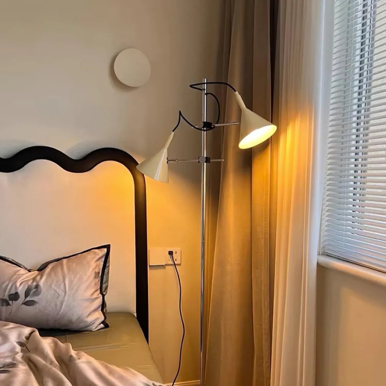 Latios Floor Lamp