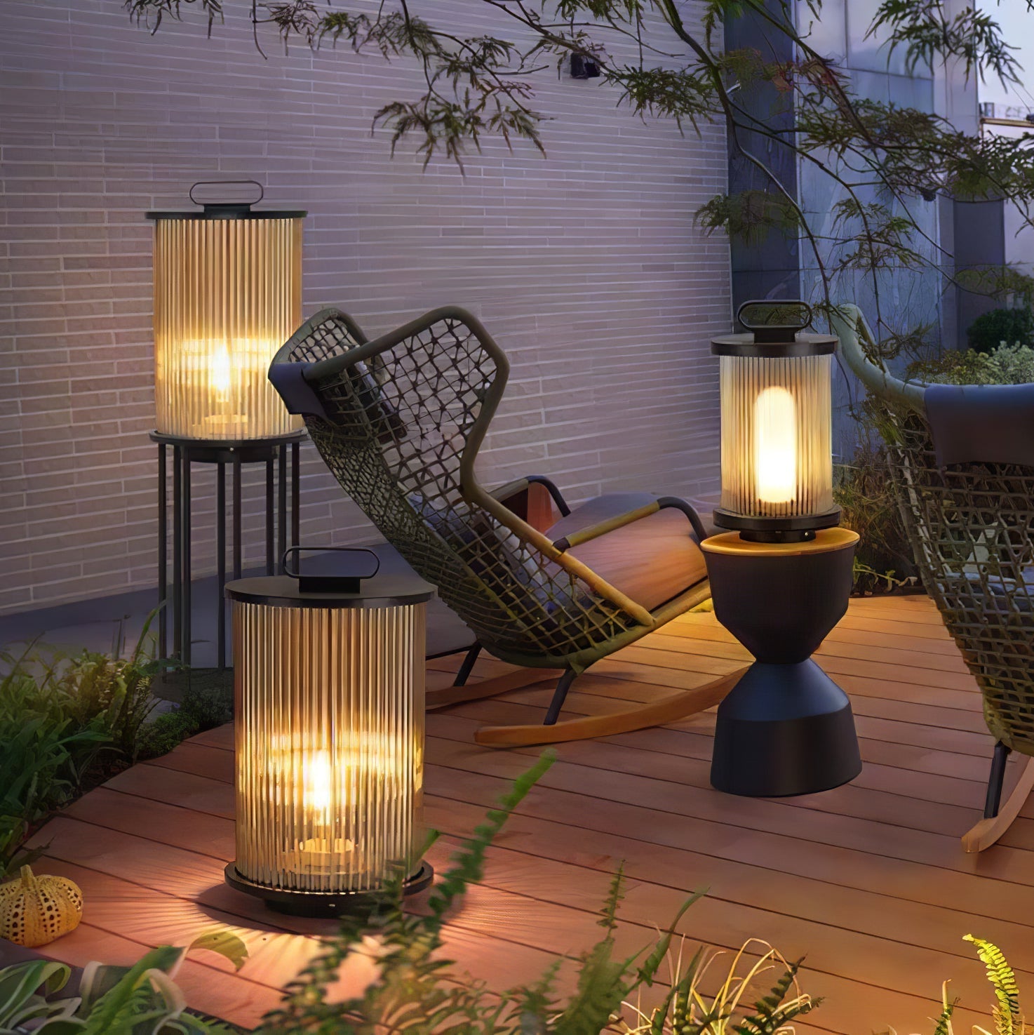 Lentesse Outdoor Light