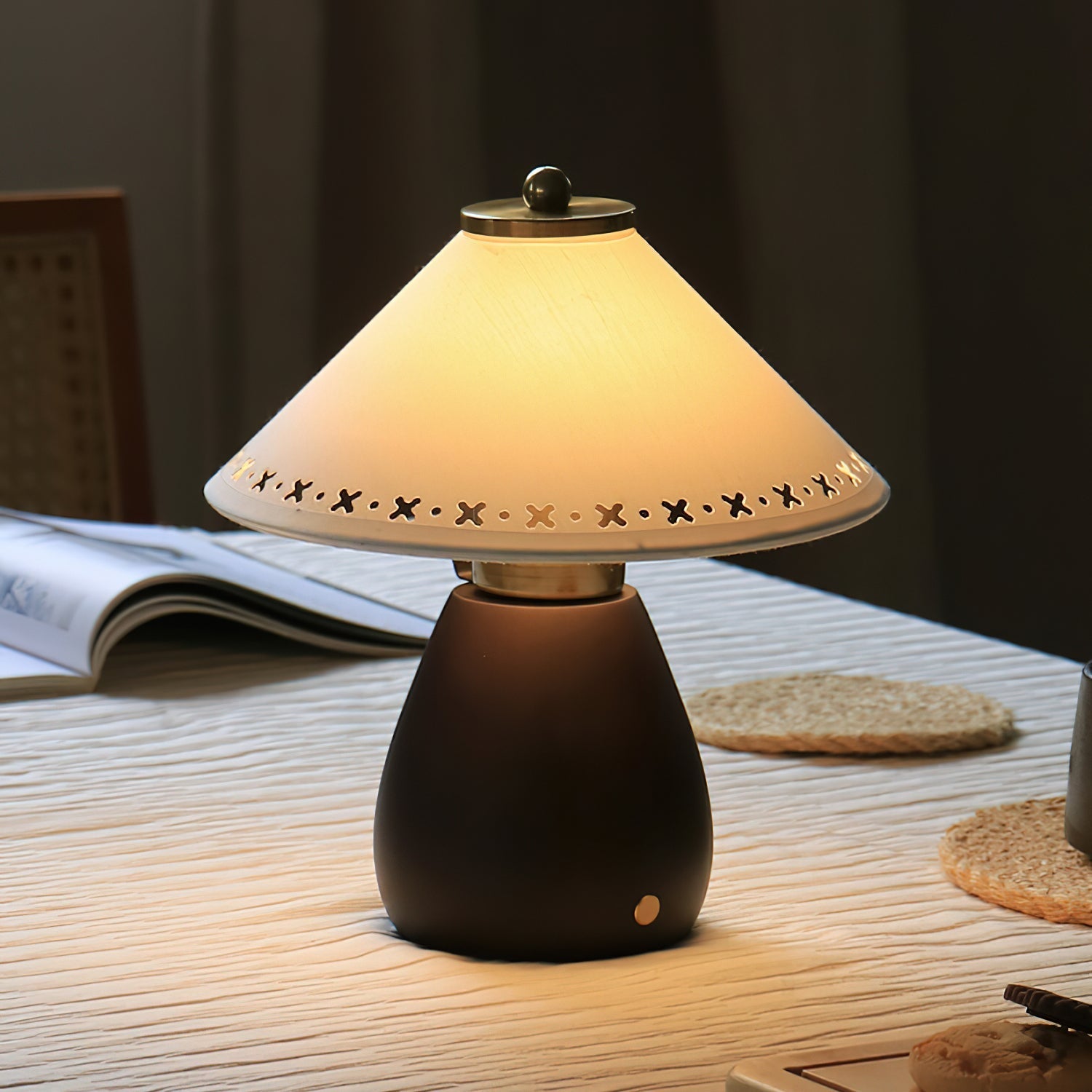 Letizan Table Lamp