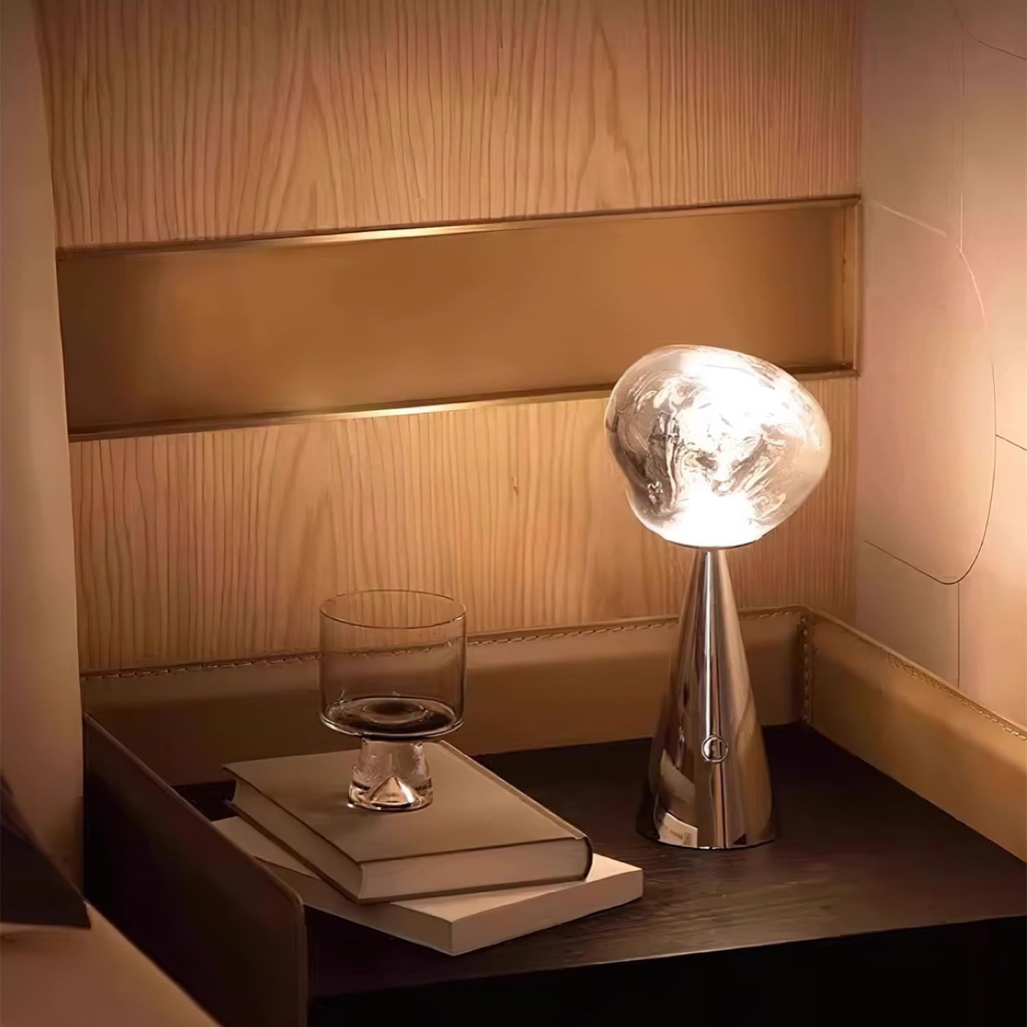 Syrlion Orb Table Lamp