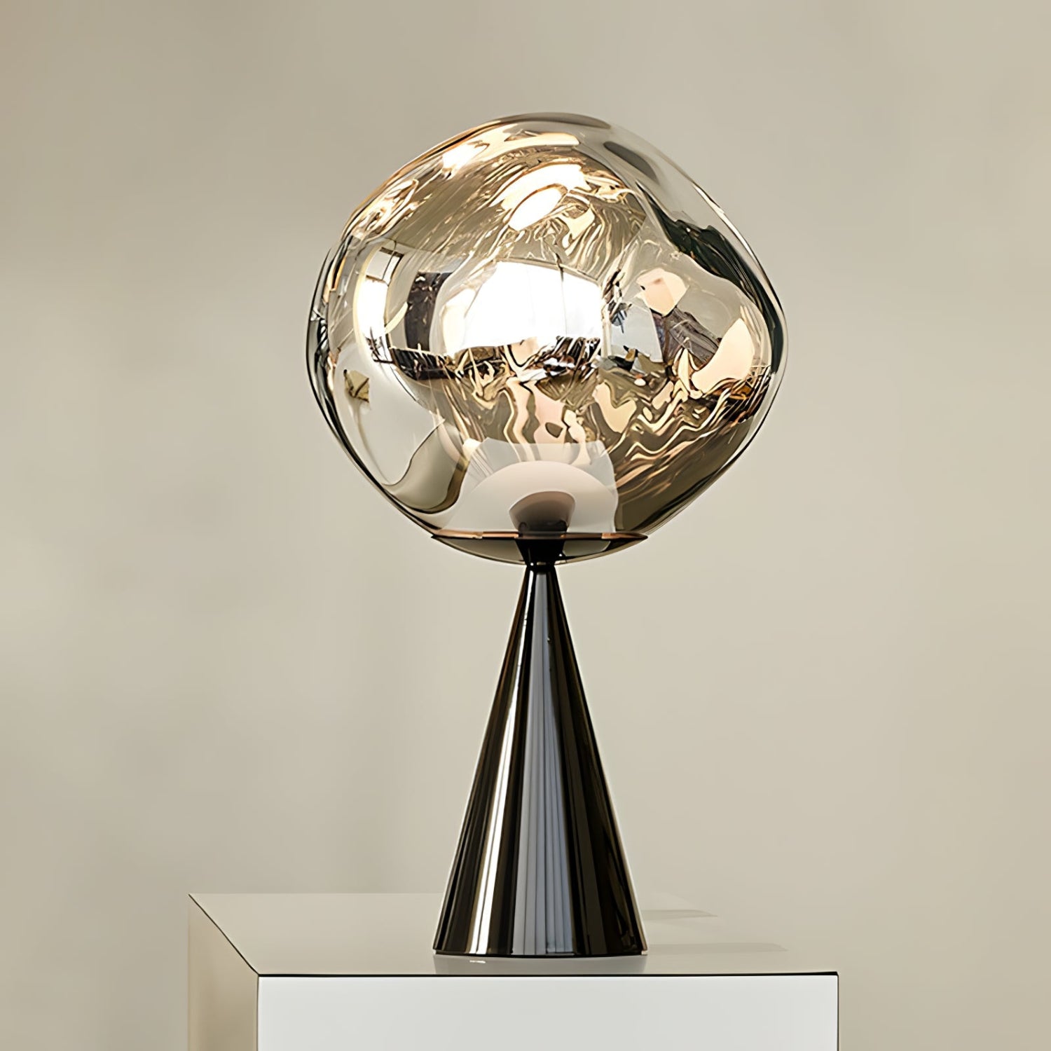 Syrlion Orb Table Lamp