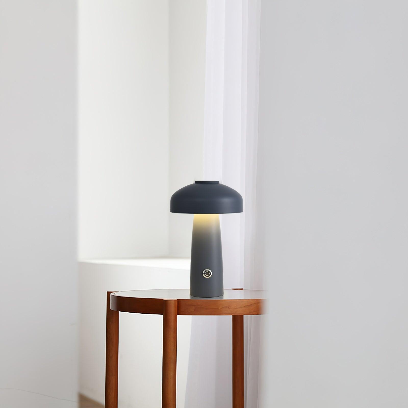Tomzo Table Lamp