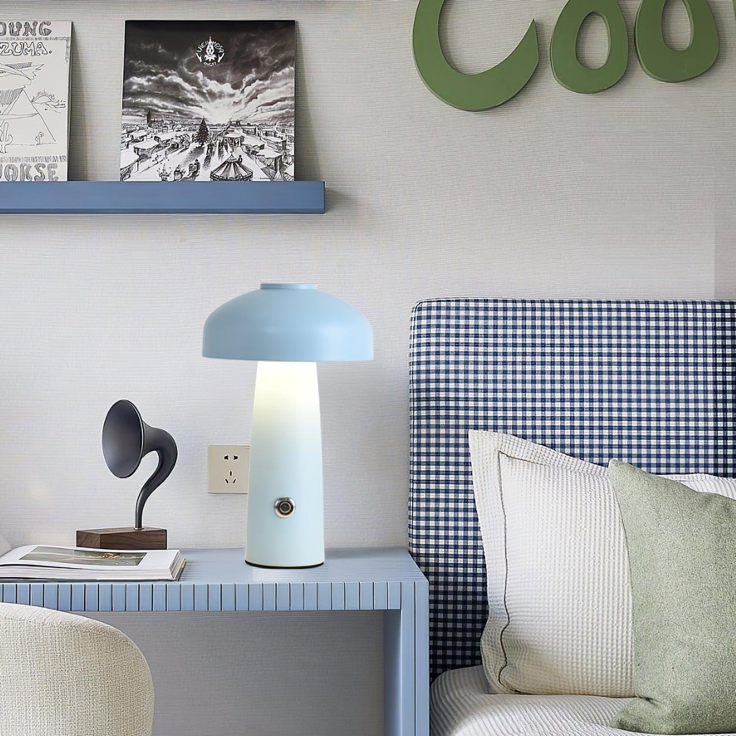 Tomzo Table Lamp