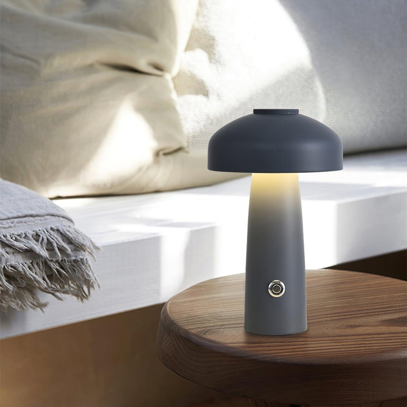 Tomzo Table Lamp