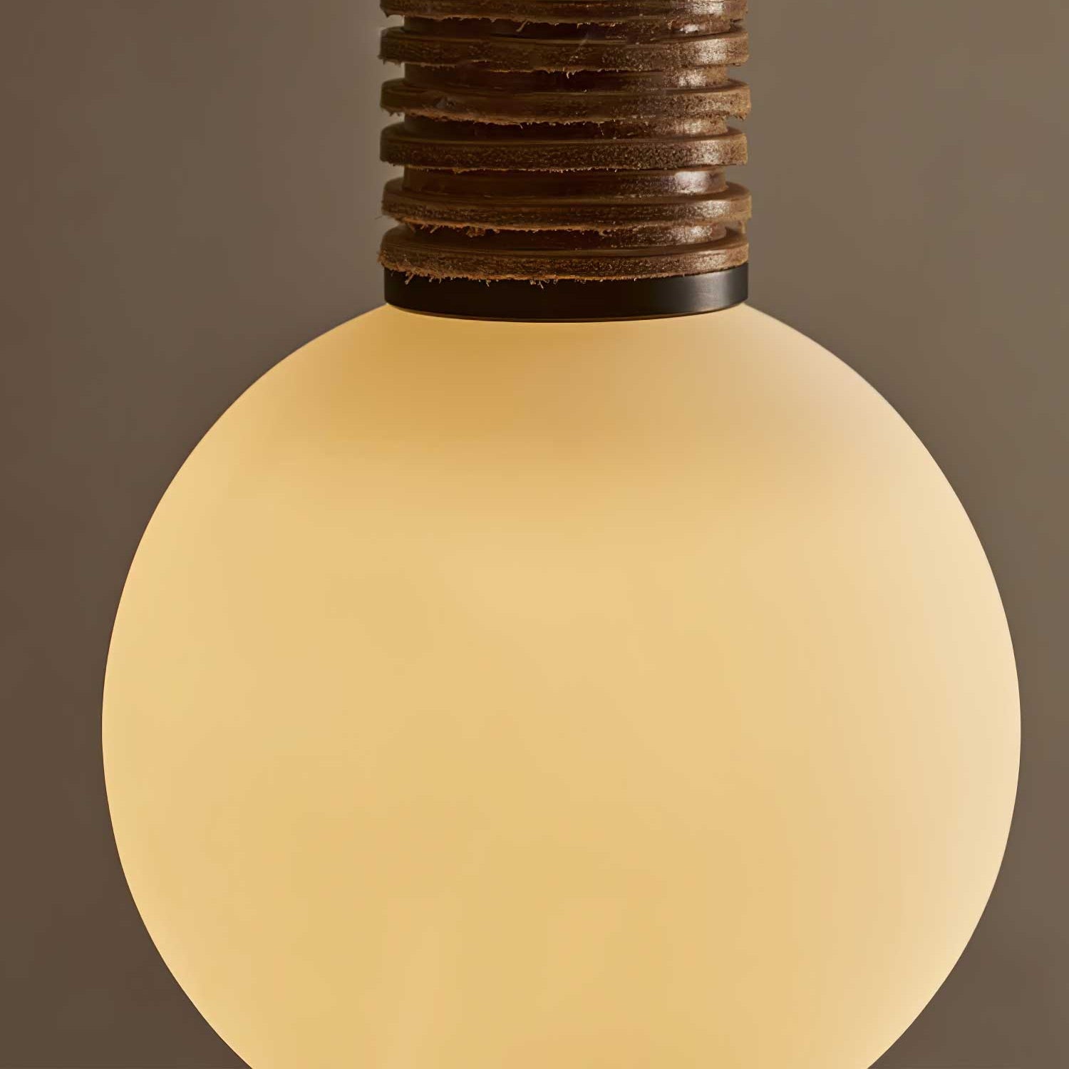 Lusestro Wall Light