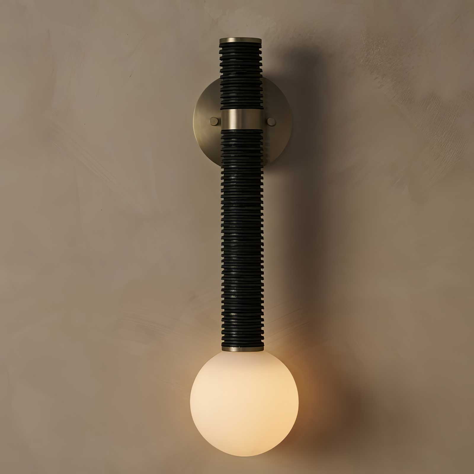 Lusestro Wall Light