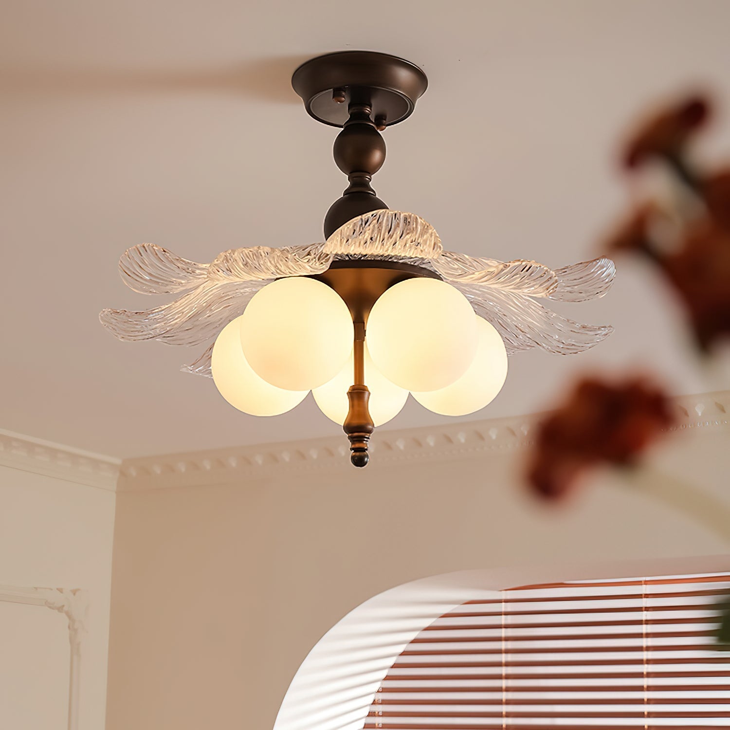 Leyvaza Ceiling Light