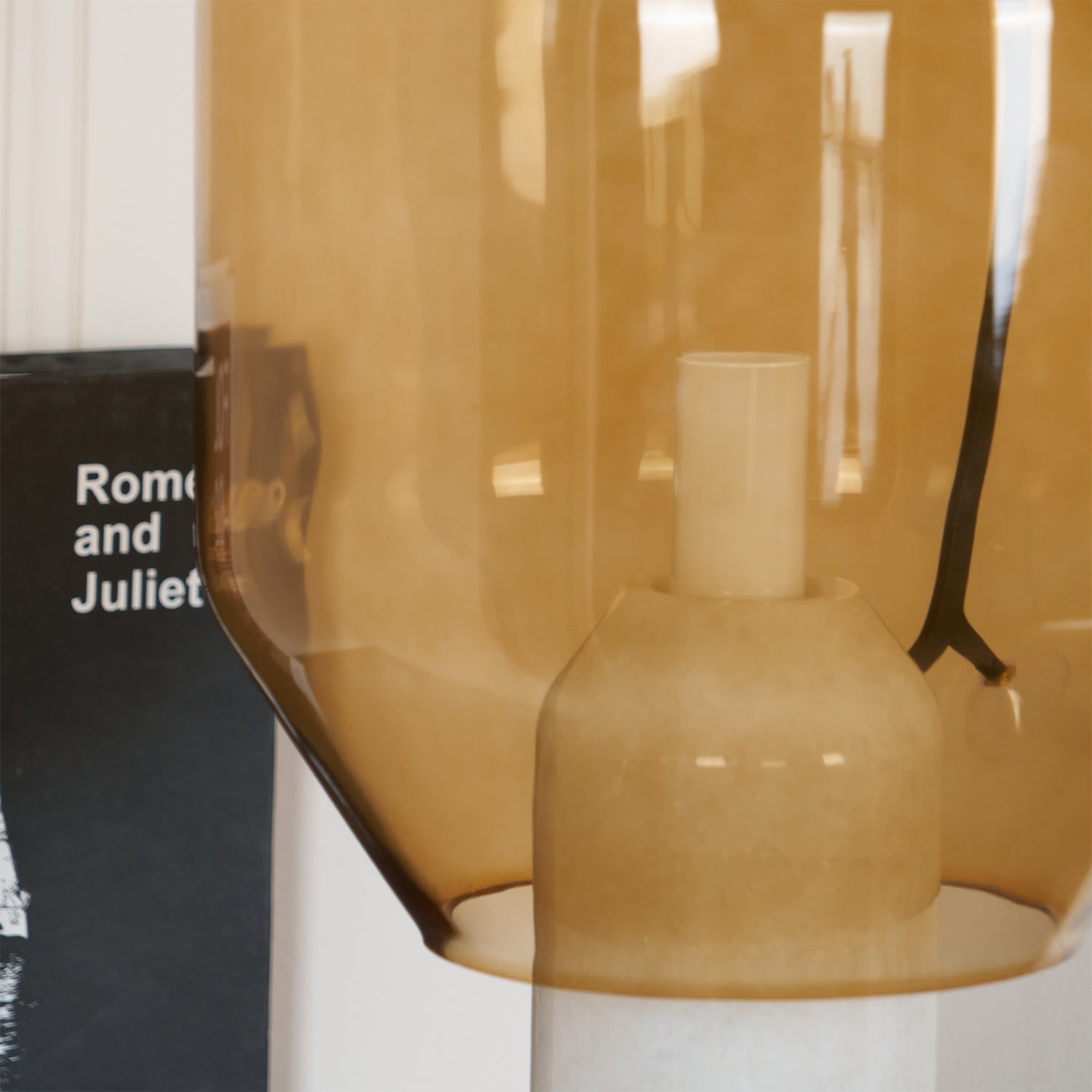 Art Zeno Table Lamp