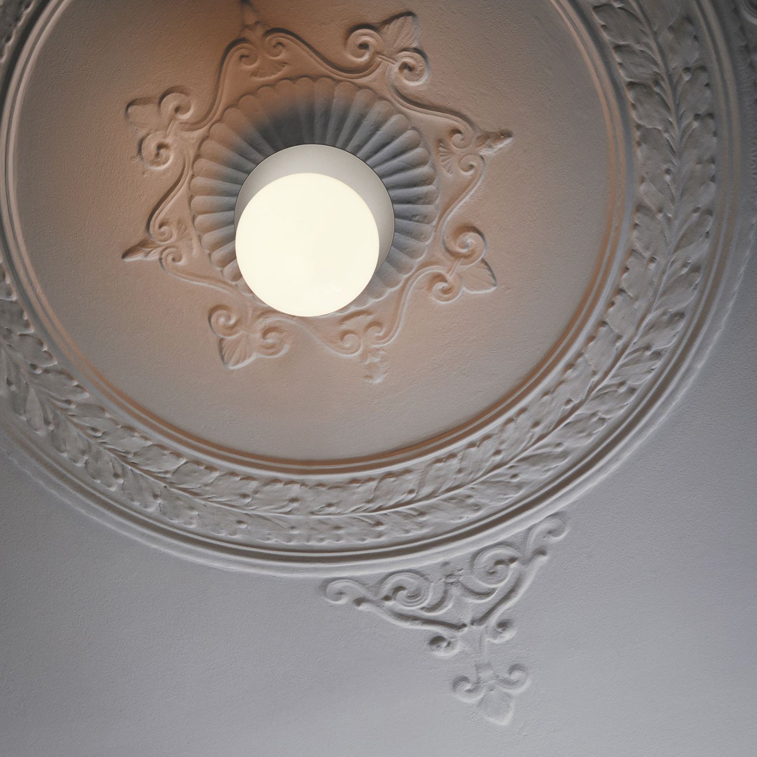 Lunere Wall Light