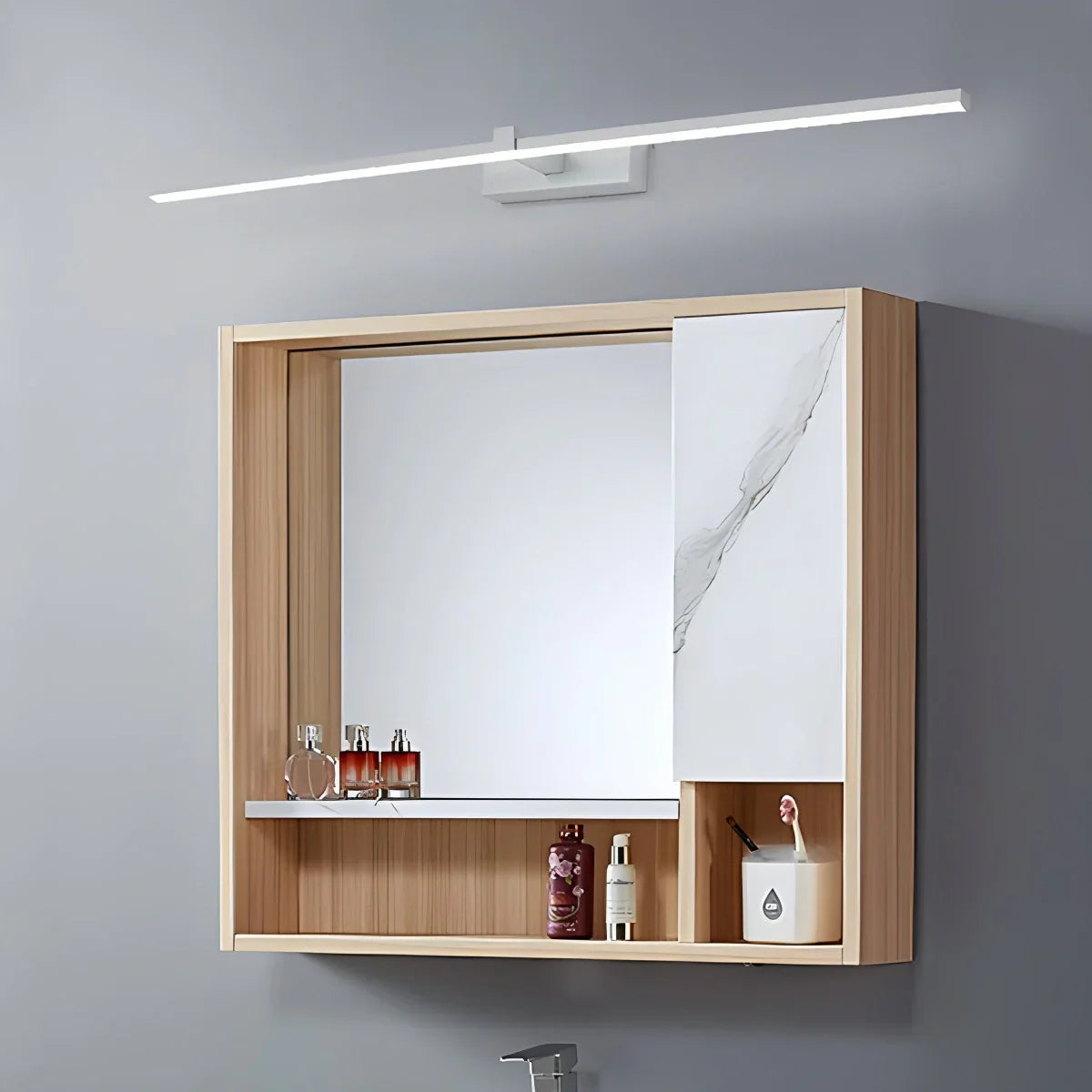 Vinaty Linear Wall Light