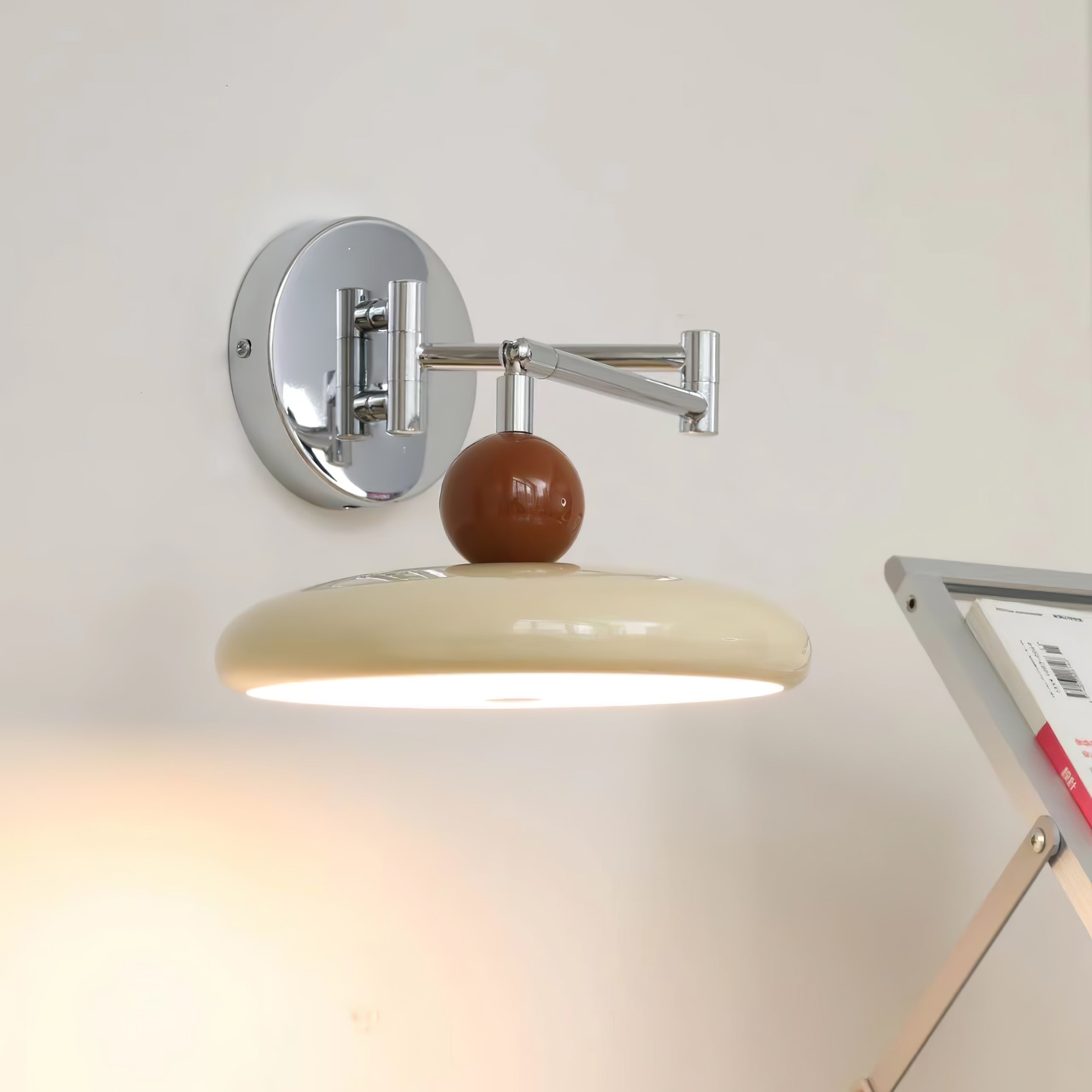 Laslon Wall Light
