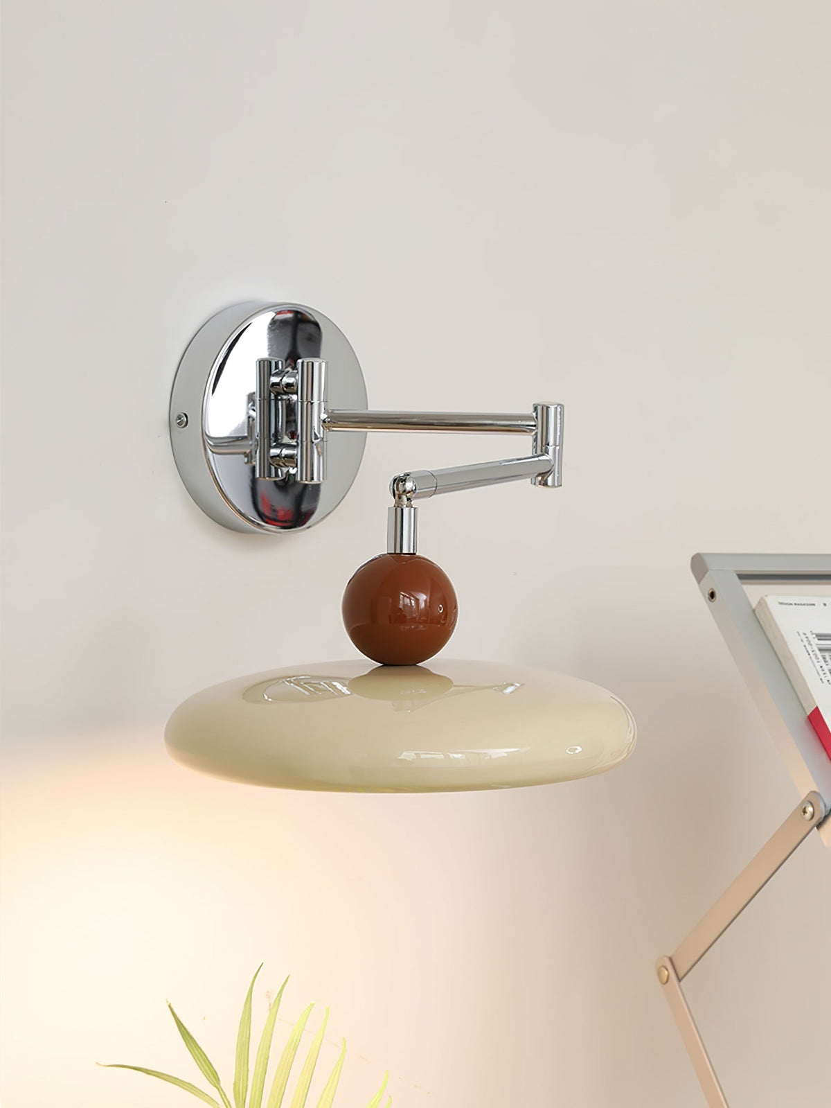 Lola Swing Arm Wall Lamp – detail 17
