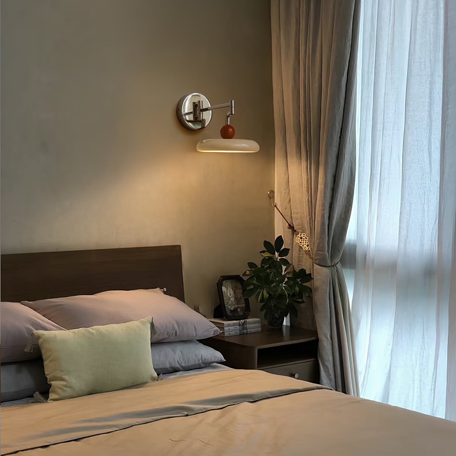 Laslon Wall Light