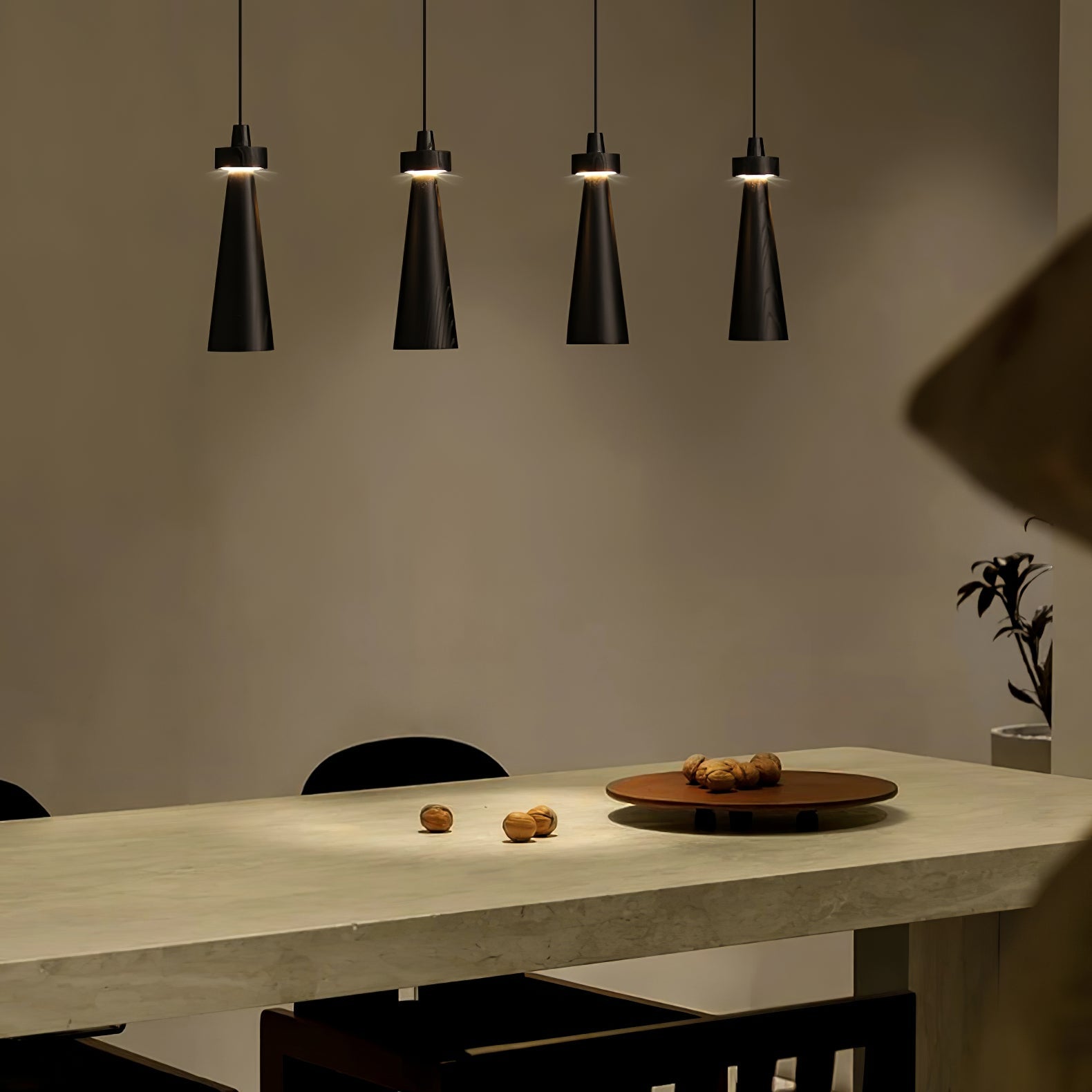 Lomote Pendant Light