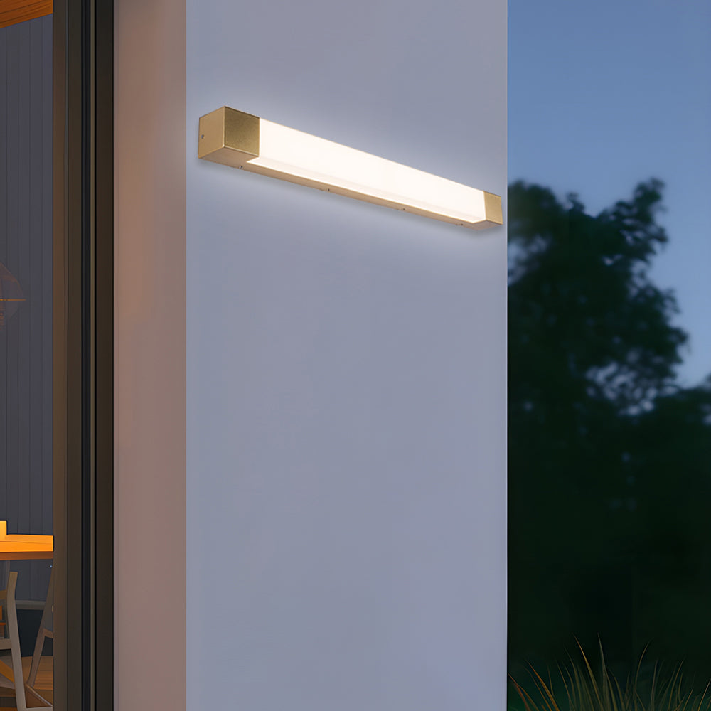 Kavon Wall Light For Outdoors